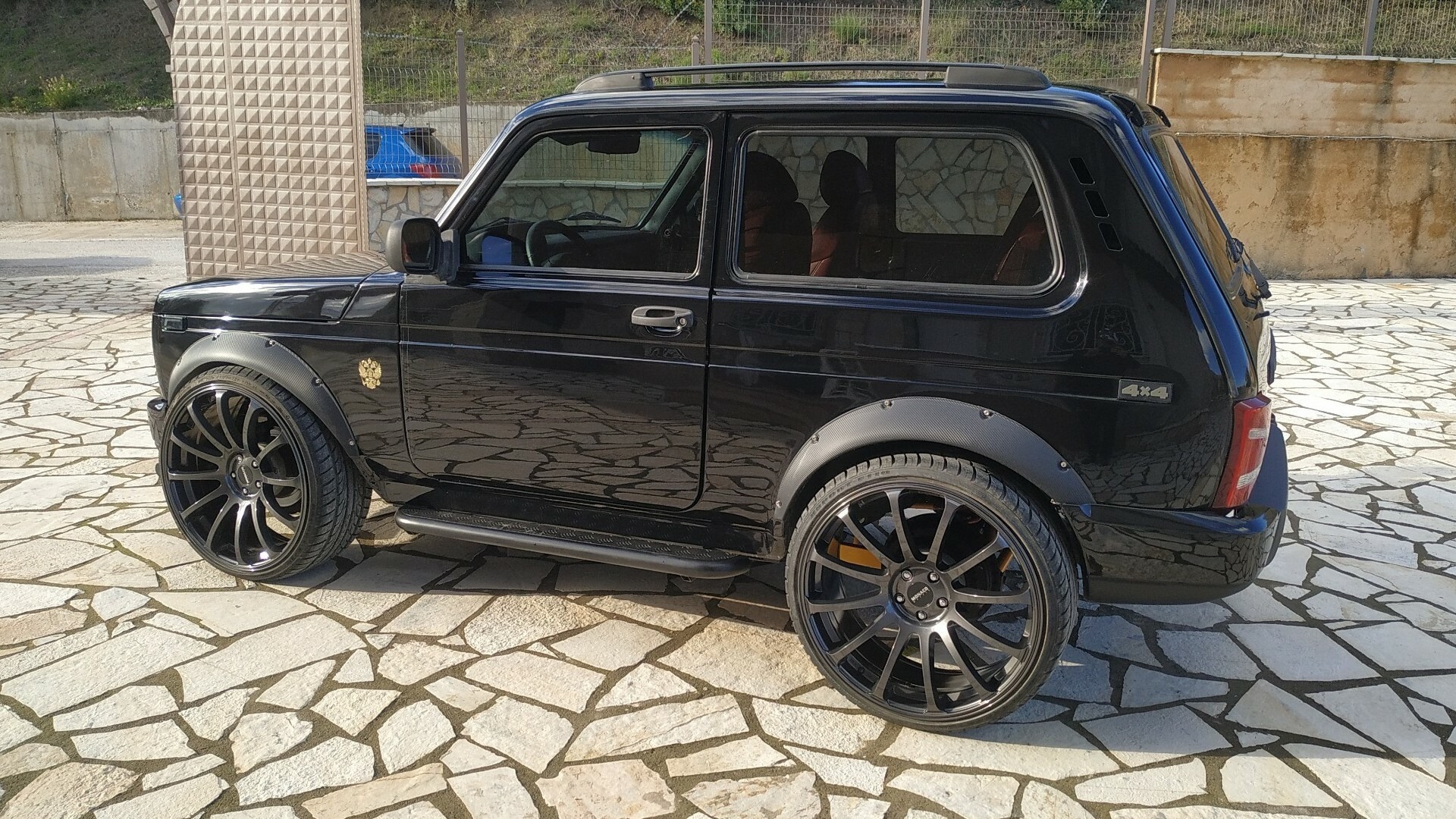 Modified Lada Niva (5)