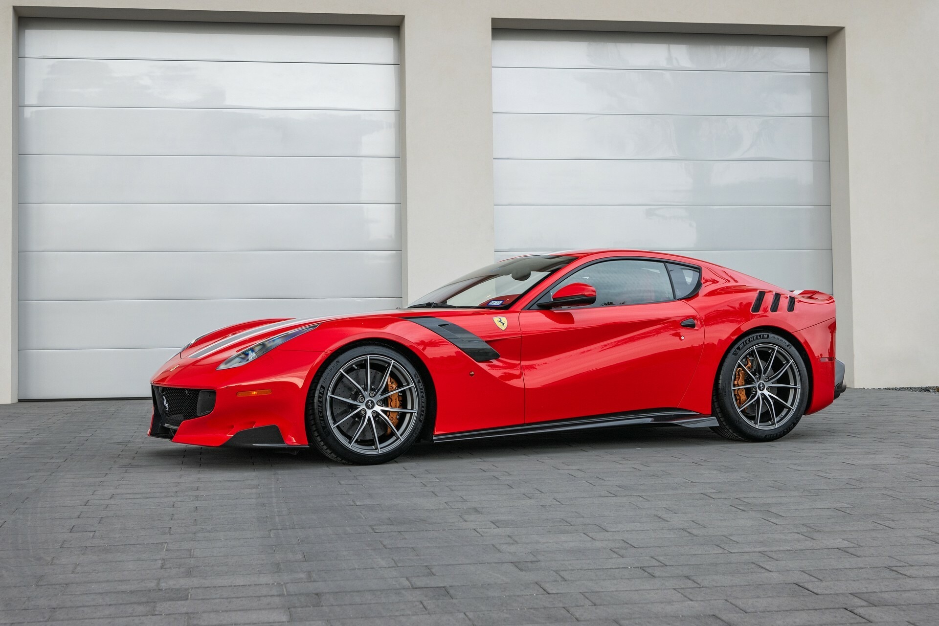 Ferrari F12tdf - 6