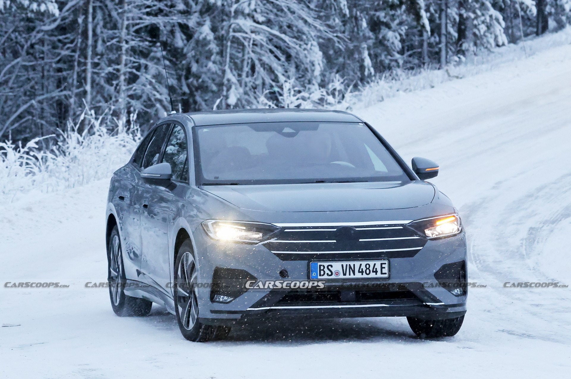 Volkswagen ID.7 Grey Scoop (1)