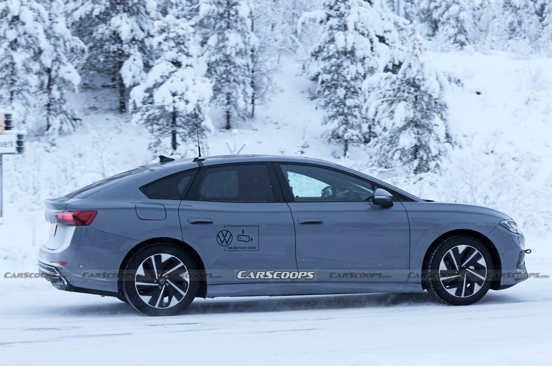 Volkswagen ID.7 Grey Scoop (5)