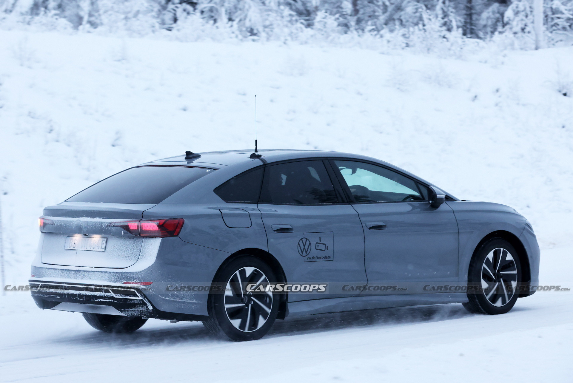 Volkswagen ID.7 Grey Scoop (6)