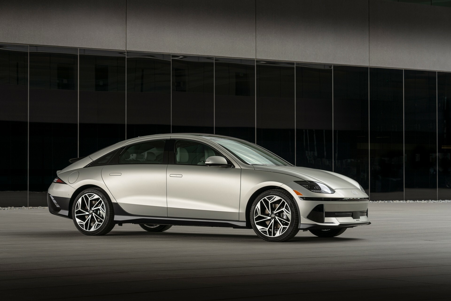 2023 Hyundai Ioniq 6 12