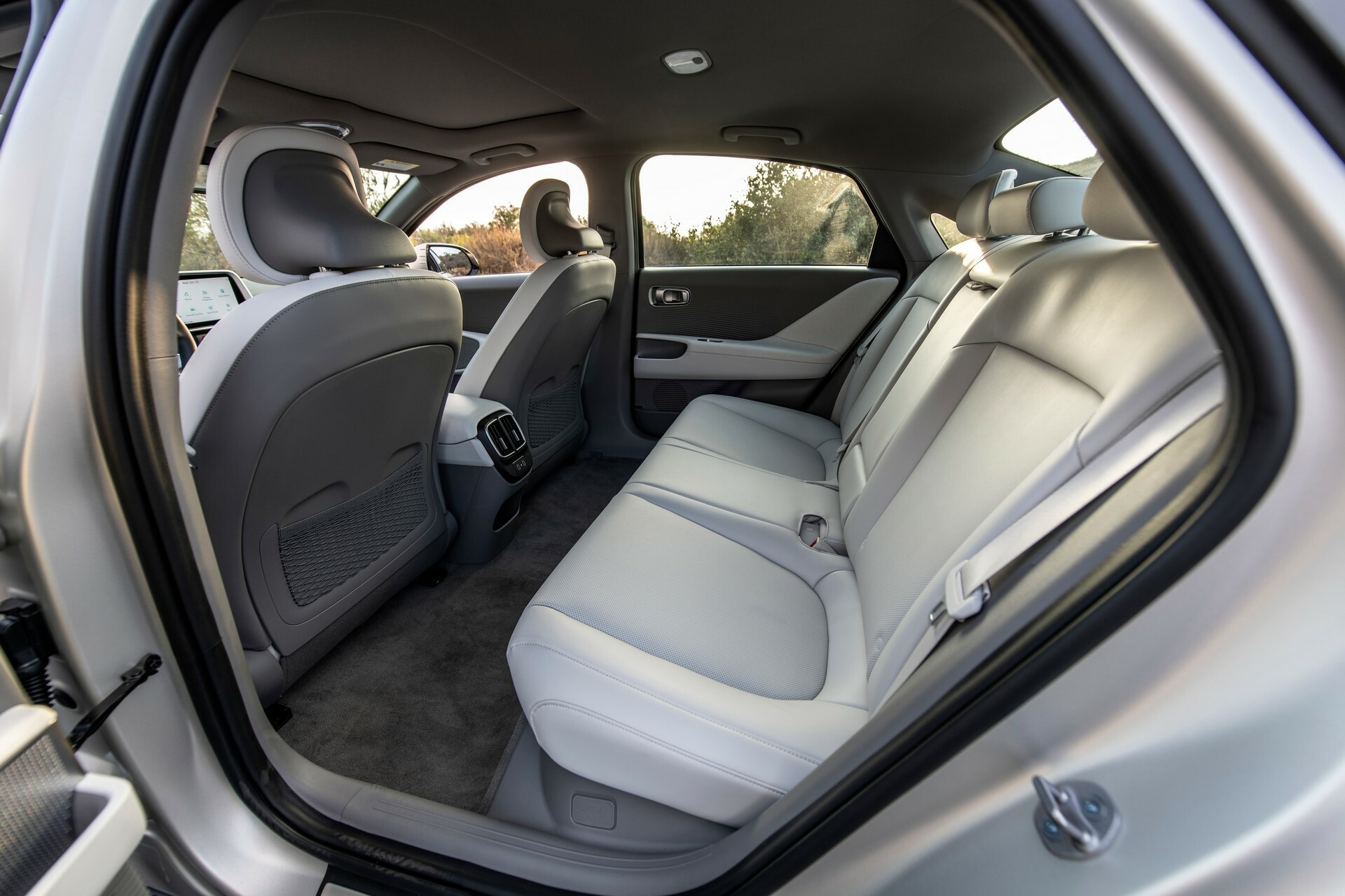 2023 Hyundai Ioniq 6 22