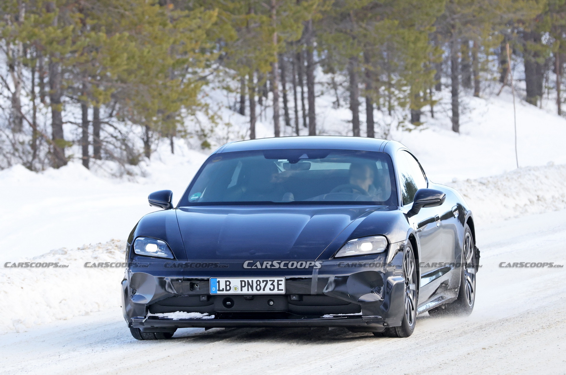 2024 Porsche Taycan - 17