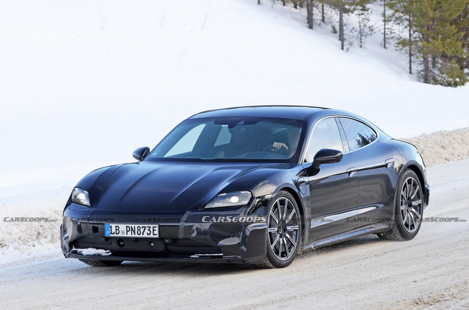 2024 Porsche Taycan - 20