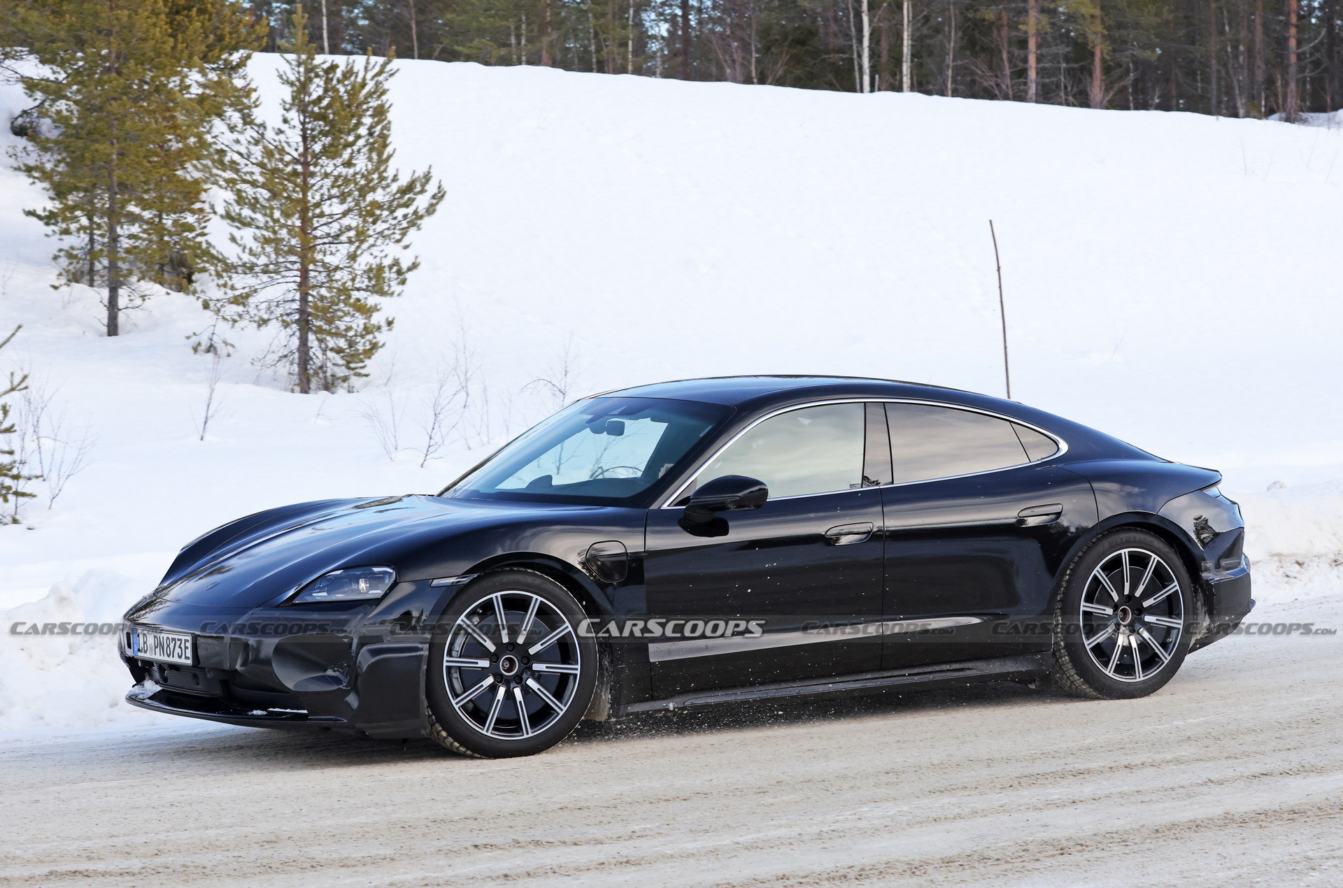 2024 Porsche Taycan - 23