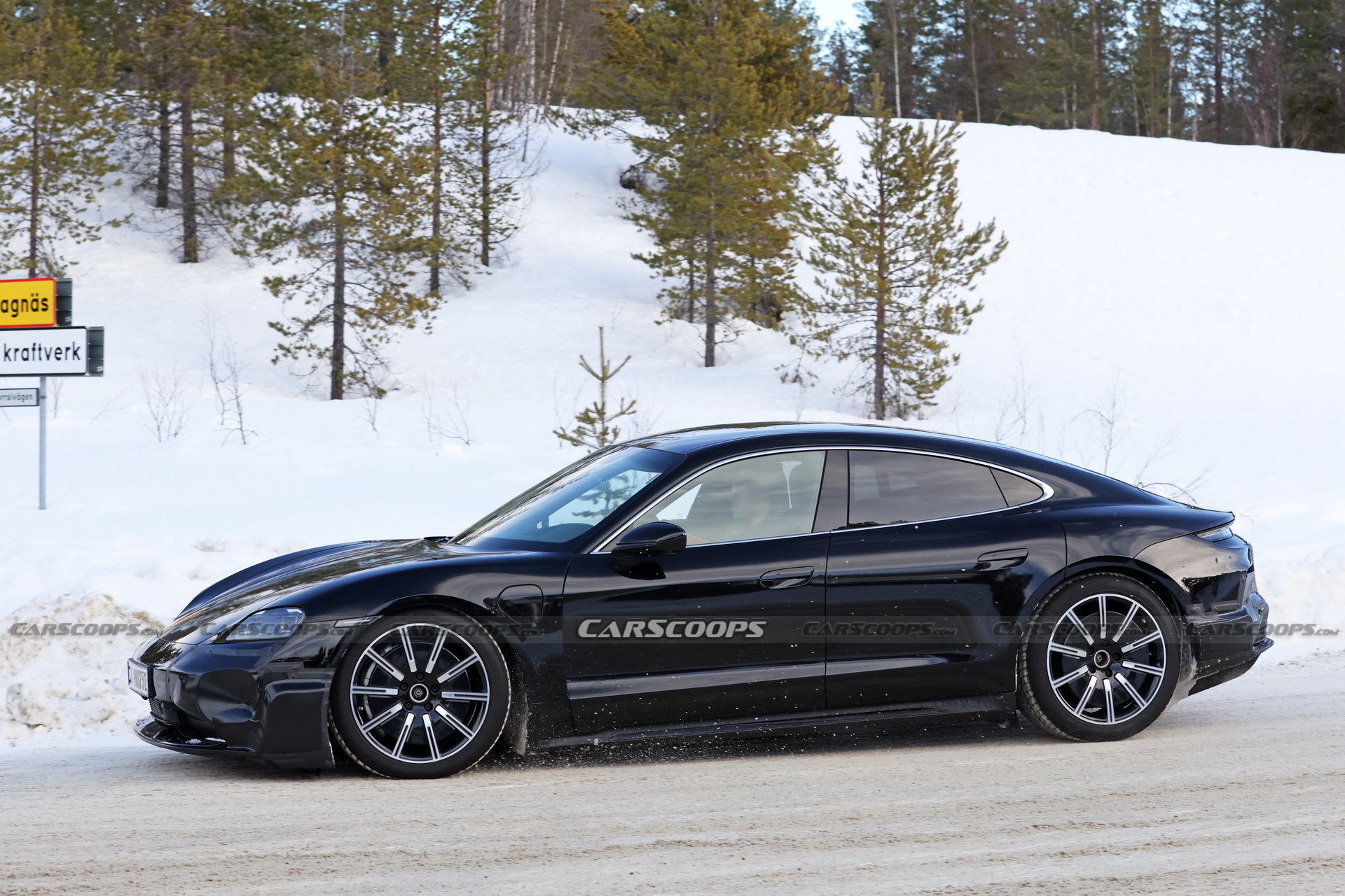 2024 Porsche Taycan - 24