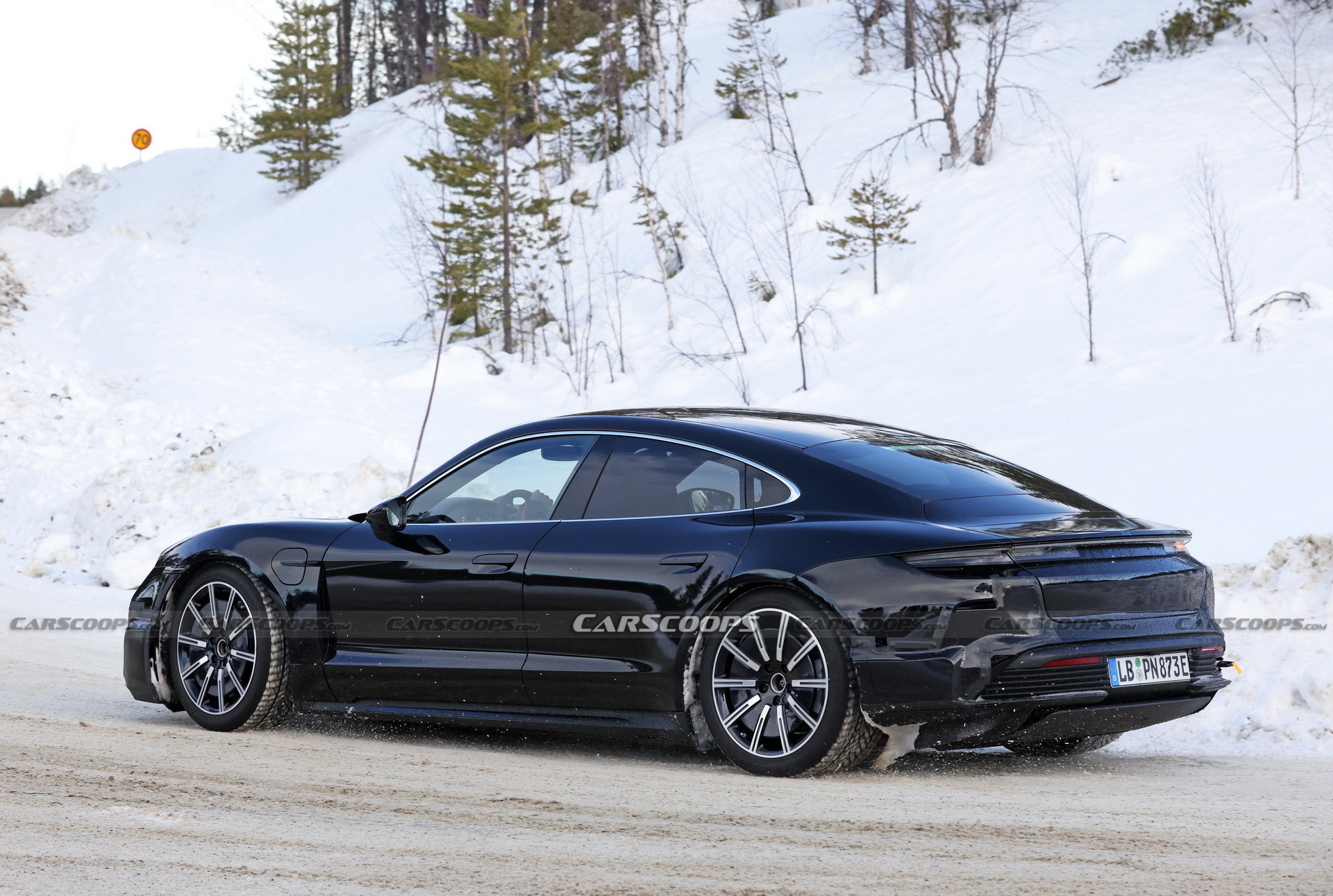 2024 Porsche Taycan - 27