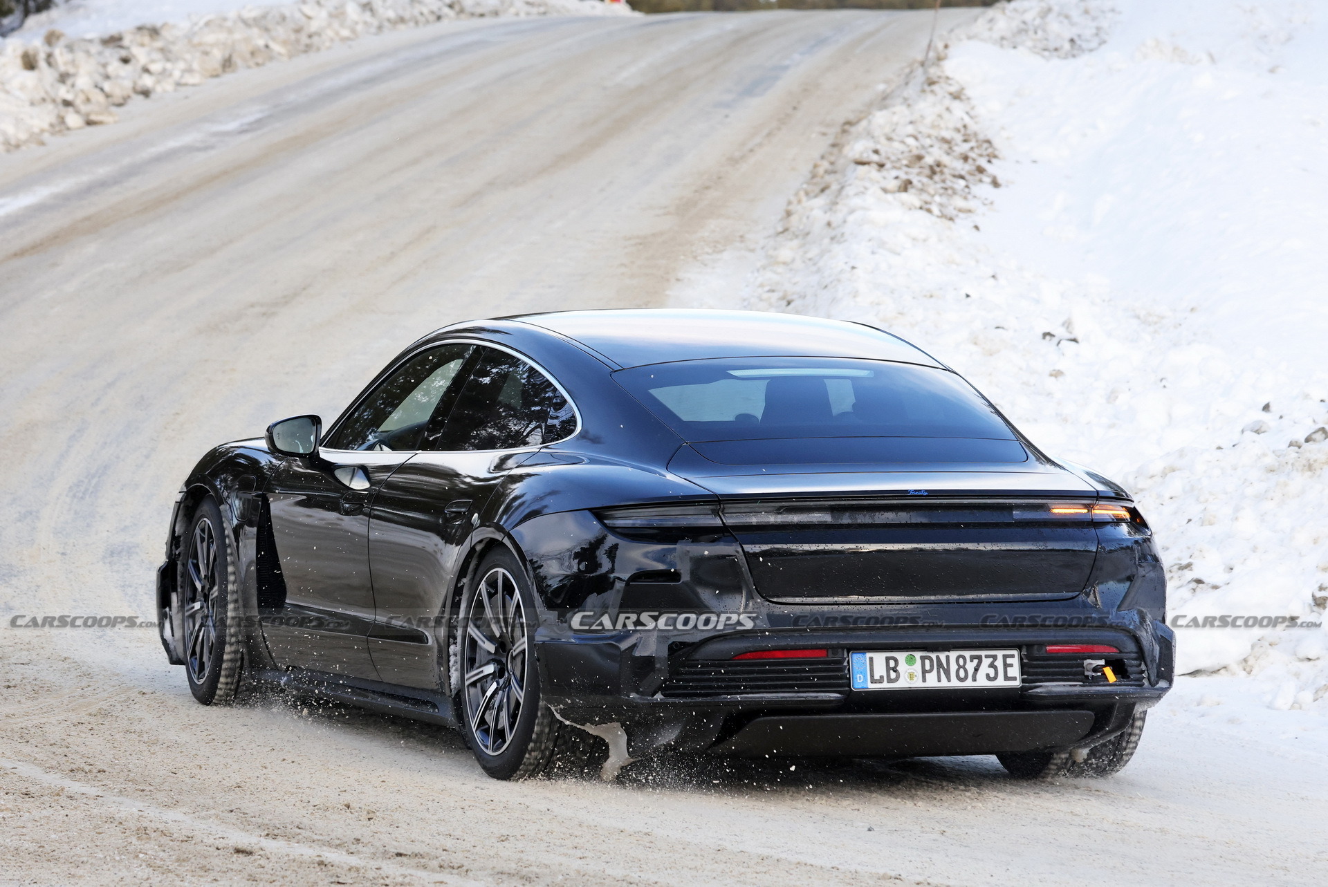 2024 Porsche Taycan - 29