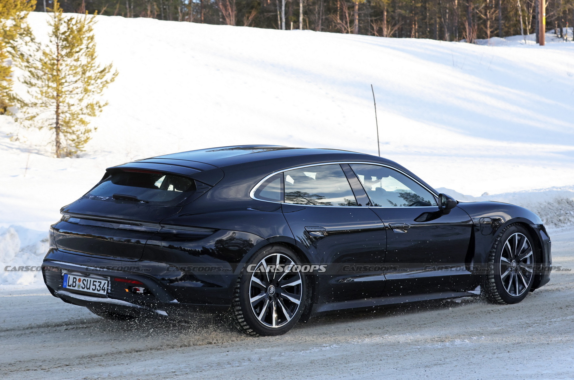2024 Porsche Taycan - 40