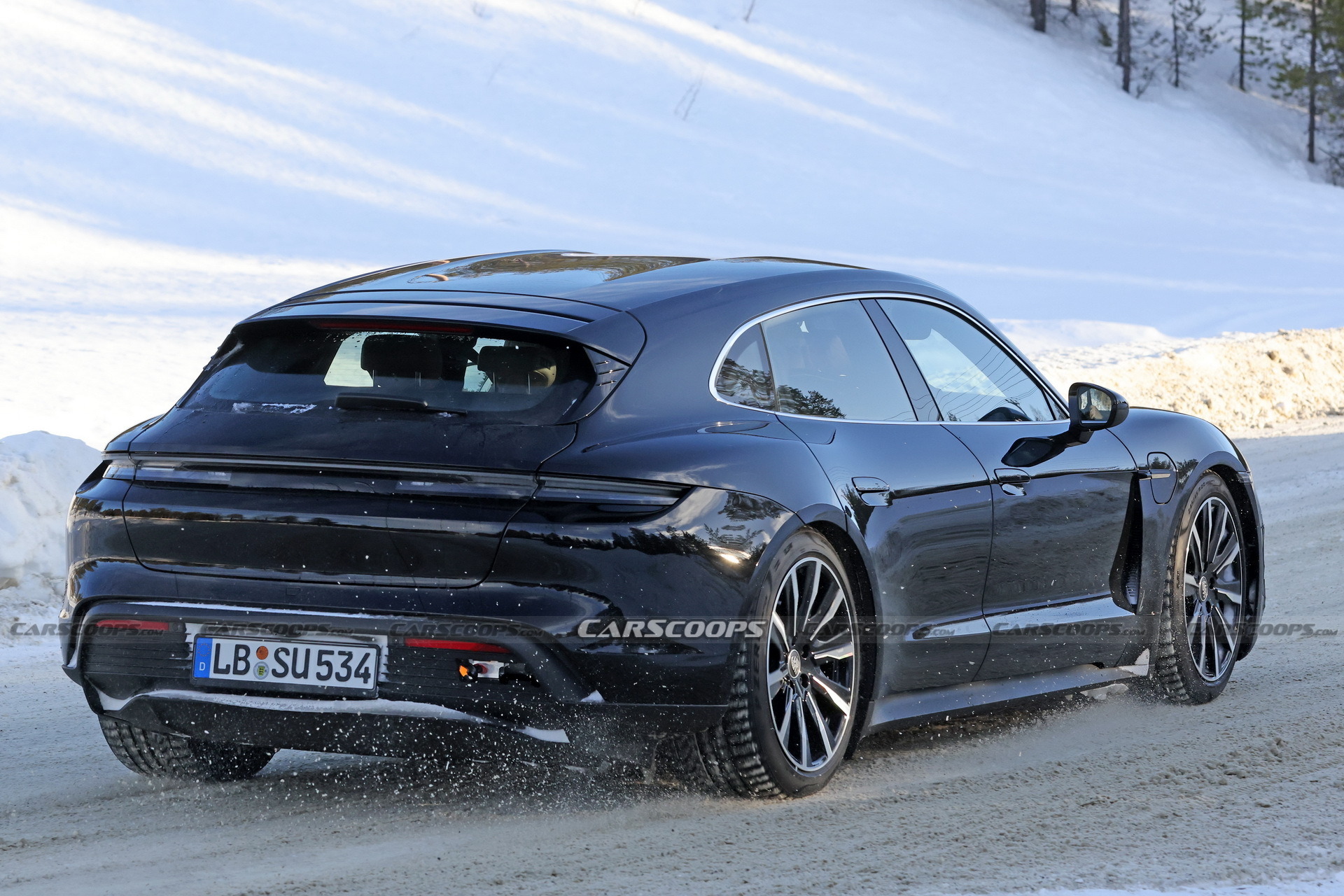 2024 Porsche Taycan - 42
