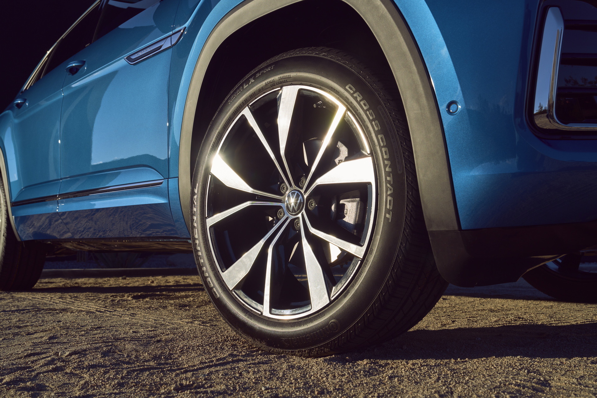 2024 VW Atlas Cross Sport (8)
