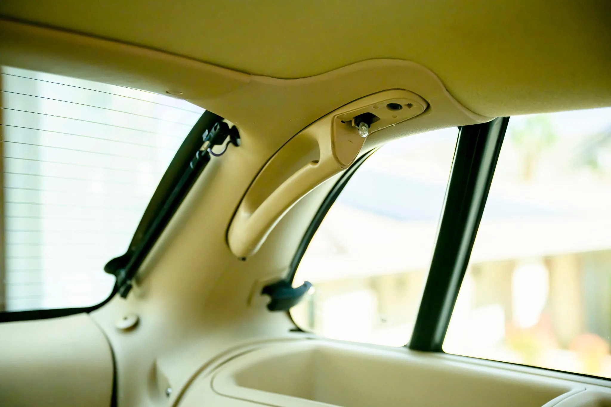 1992_buick_roadmaster_LIPMAN_Roadmaster_117-scaled