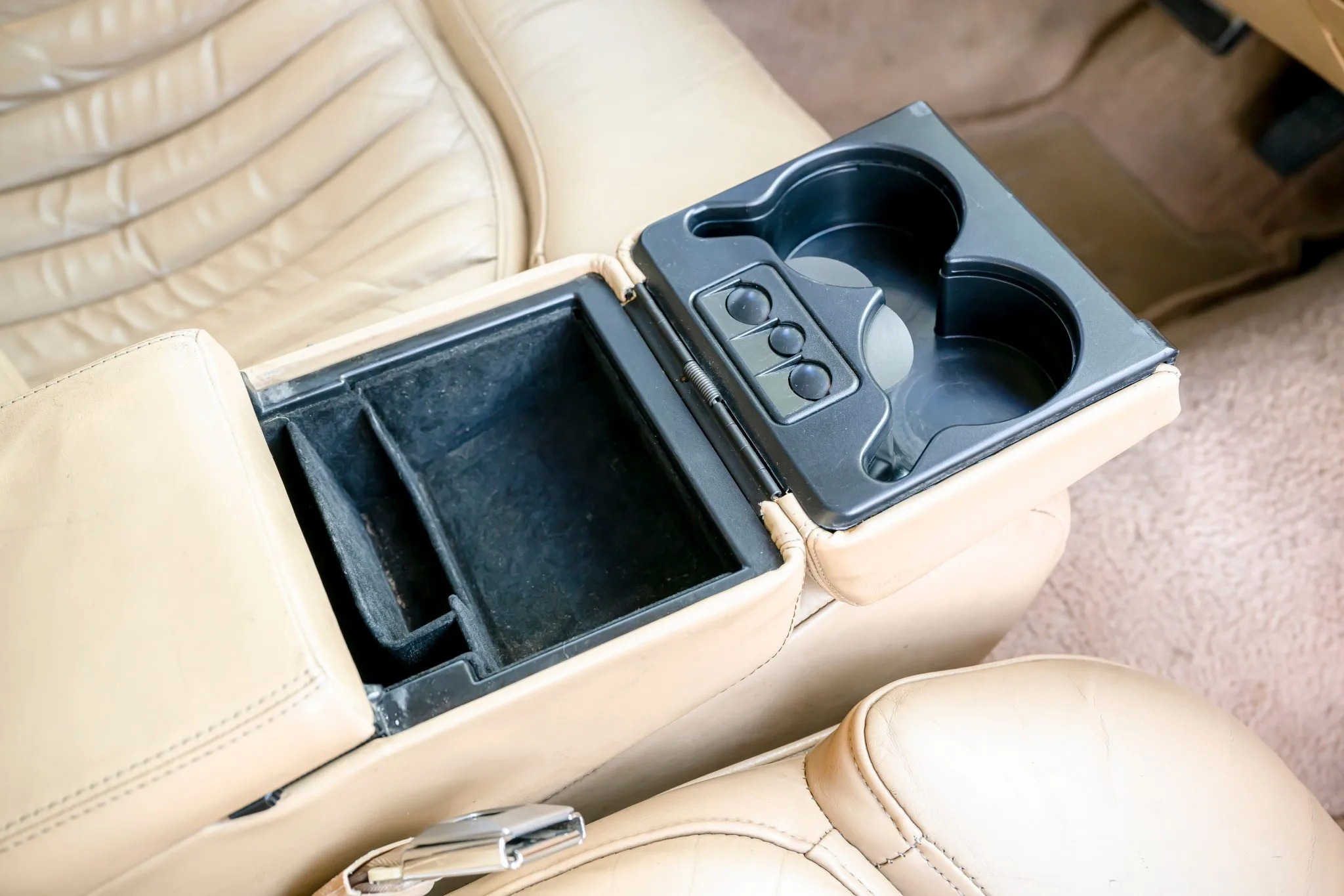 1992_buick_roadmaster_LIPMAN_Roadmaster_129-scaled