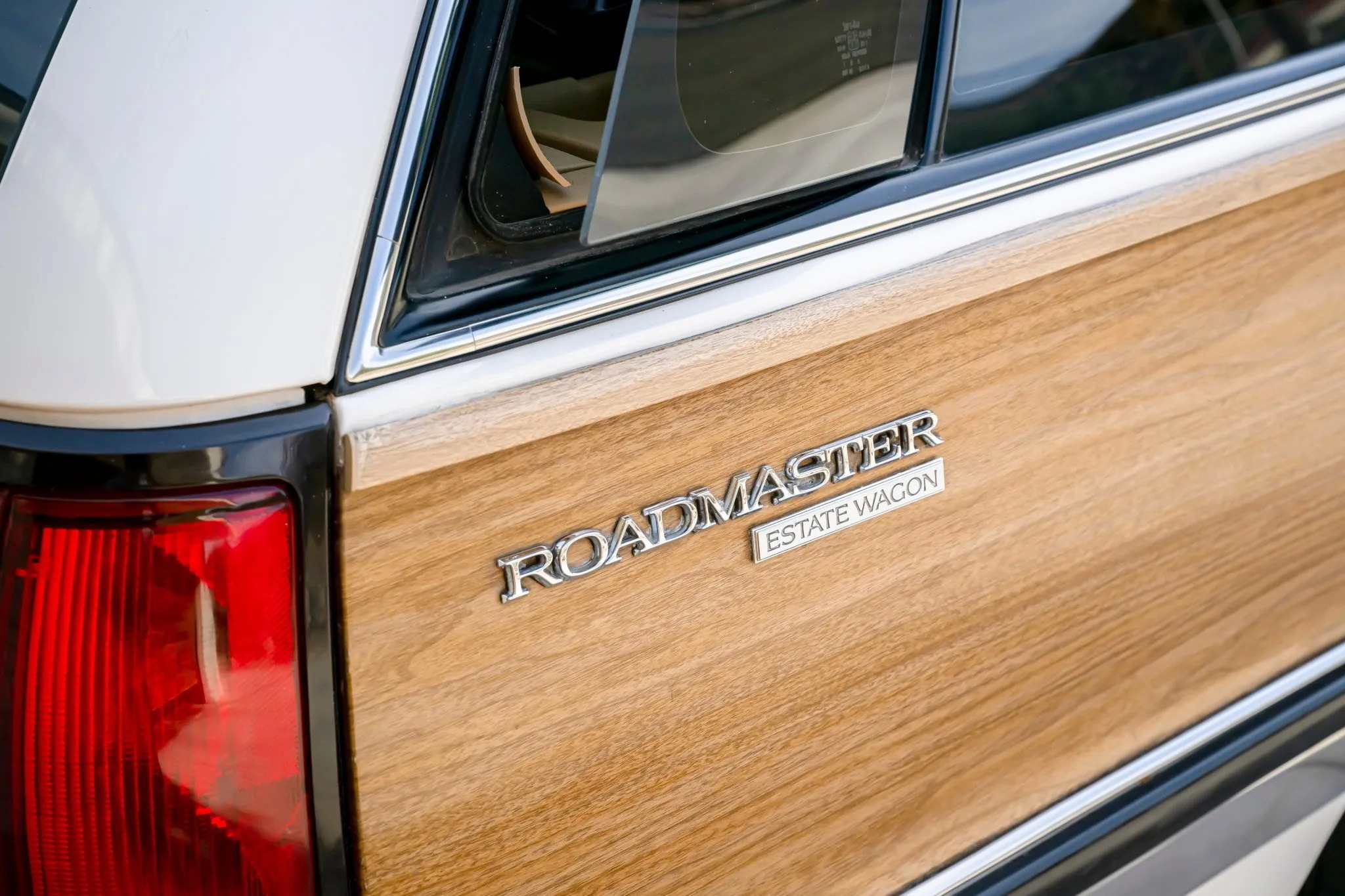 1992_buick_roadmaster_LIPMAN_Roadmaster_139-scaled