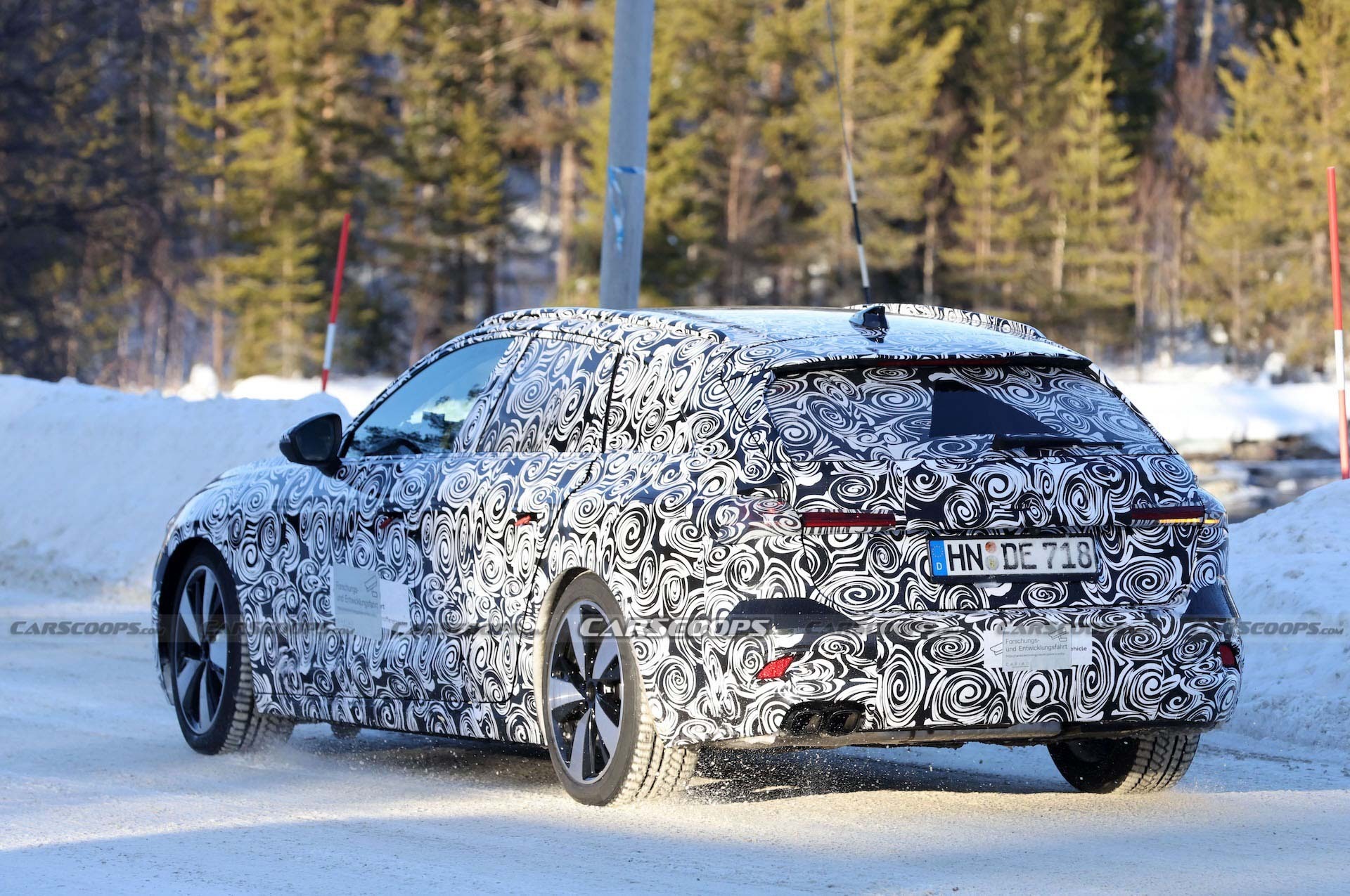 Audi A4 Avant scoop spy 00006