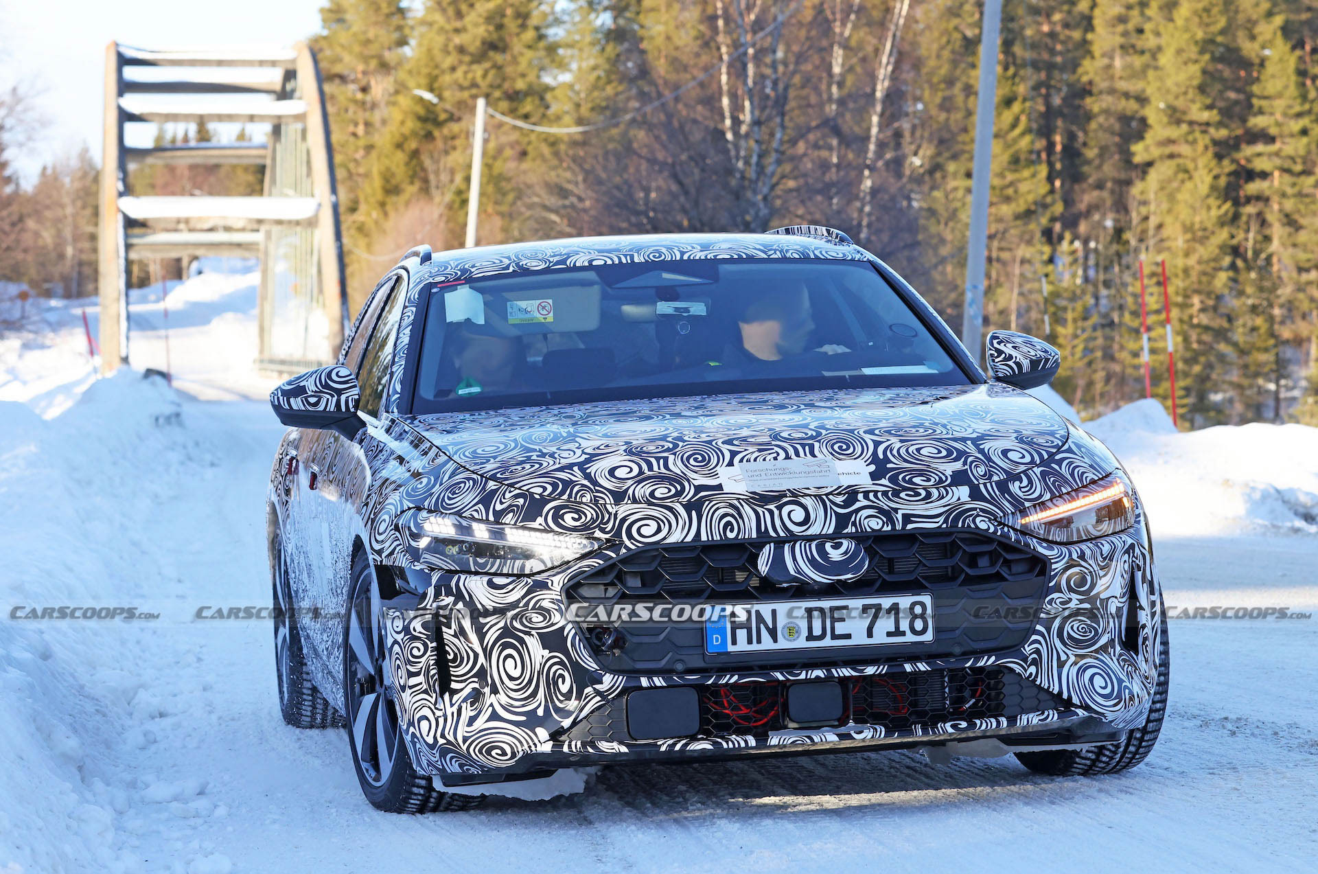 Audi A4 Avant scoop spy 00009