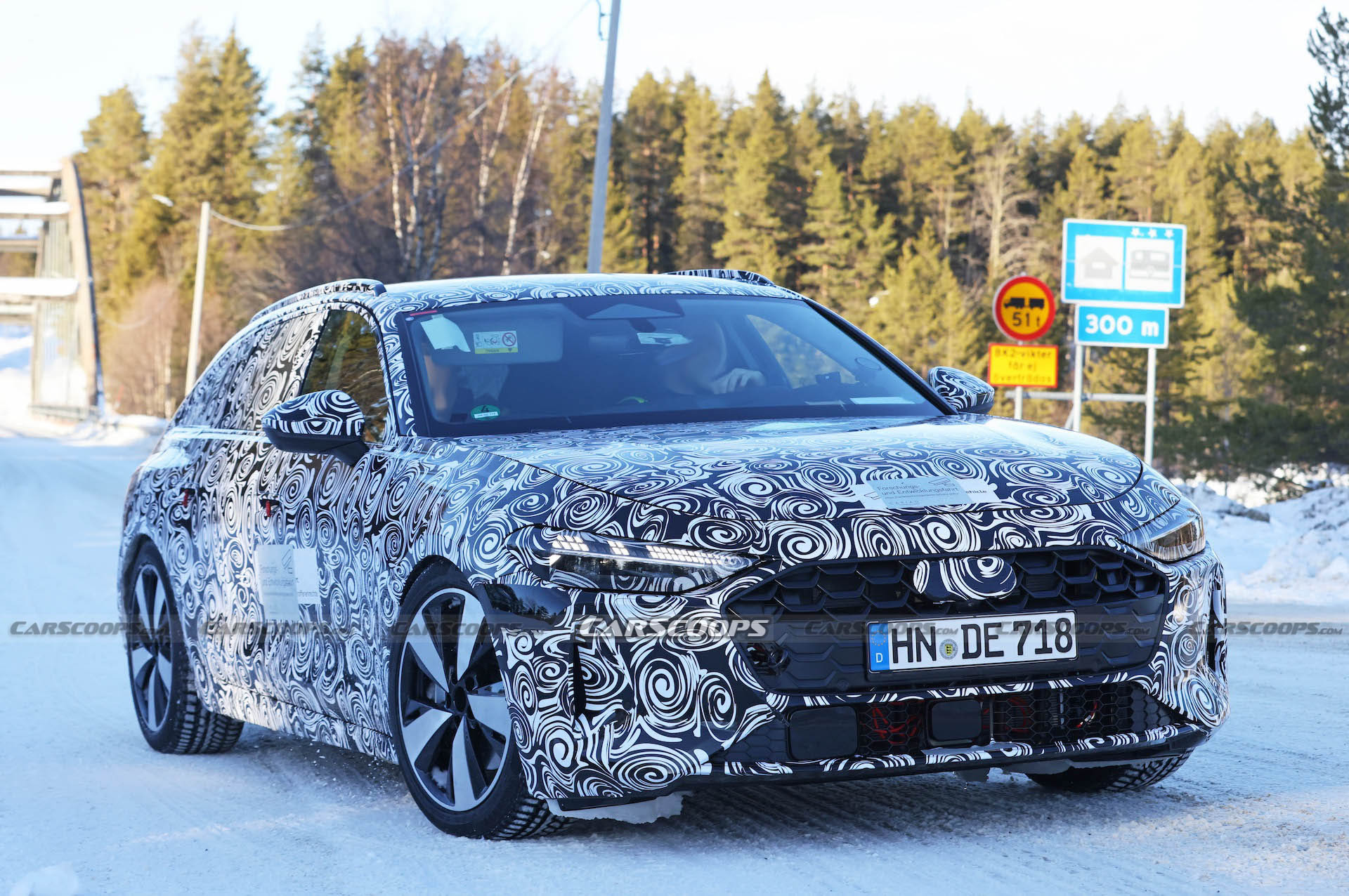 Audi A4 Avant scoop spy 00010