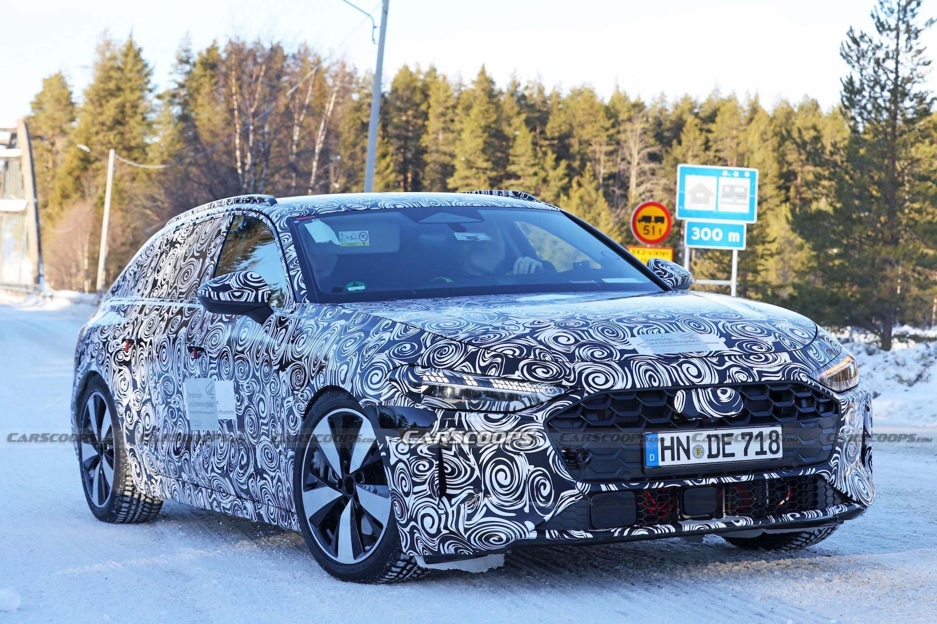 Audi A4 Avant scoop spy 00011