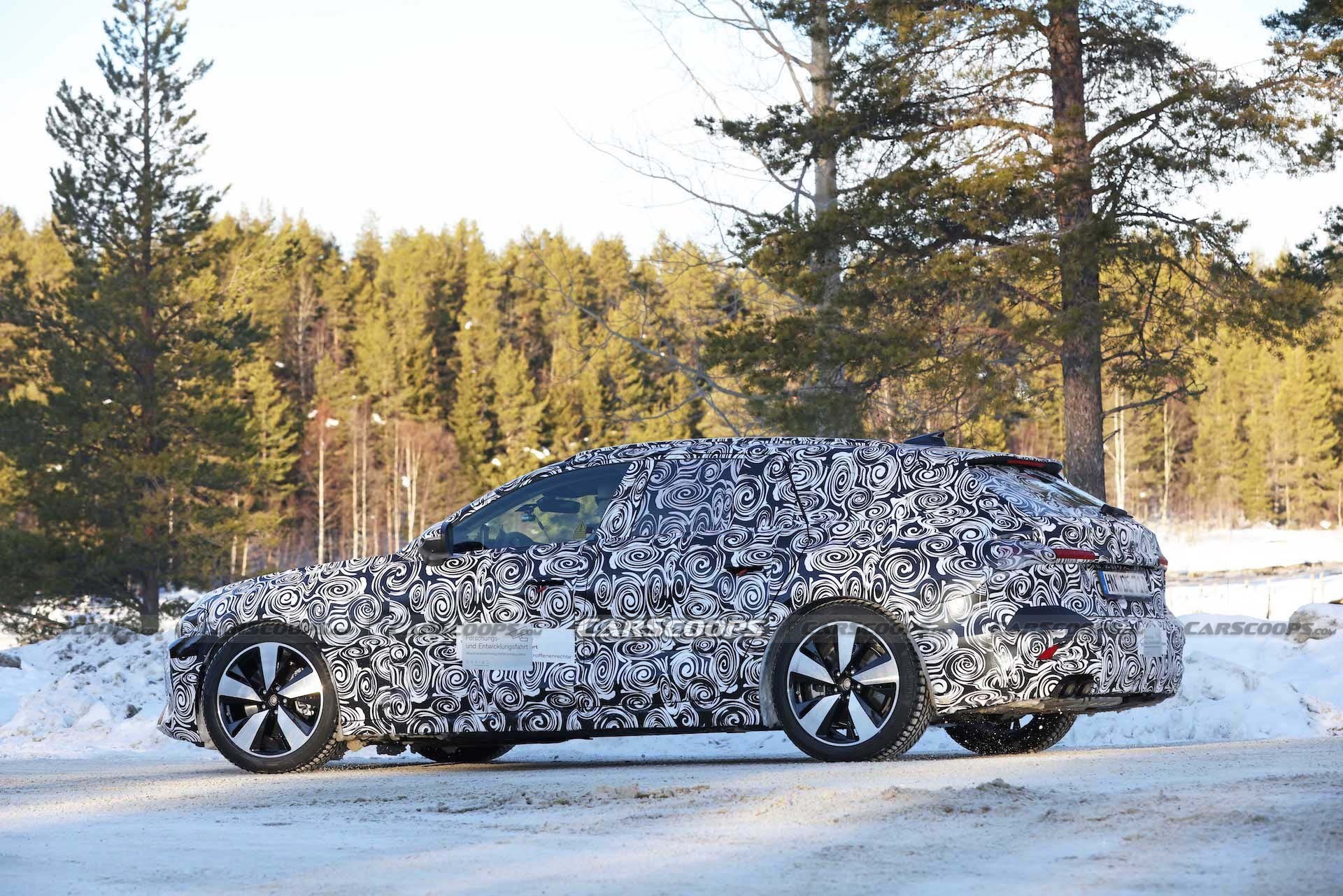 Audi A4 Avant scoop spy 00016