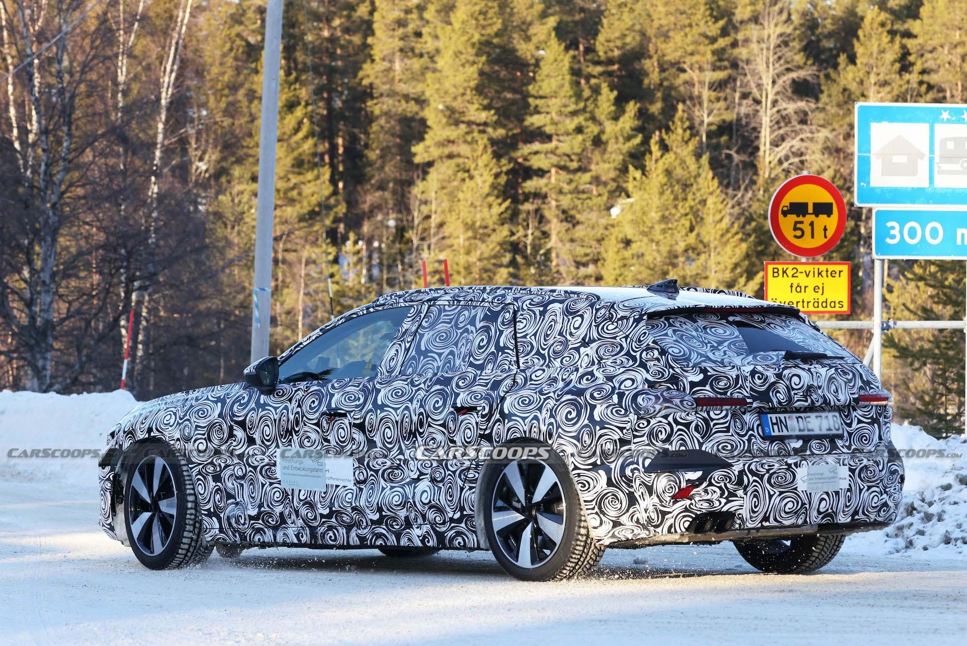 Audi A4 Avant scoop spy 00018