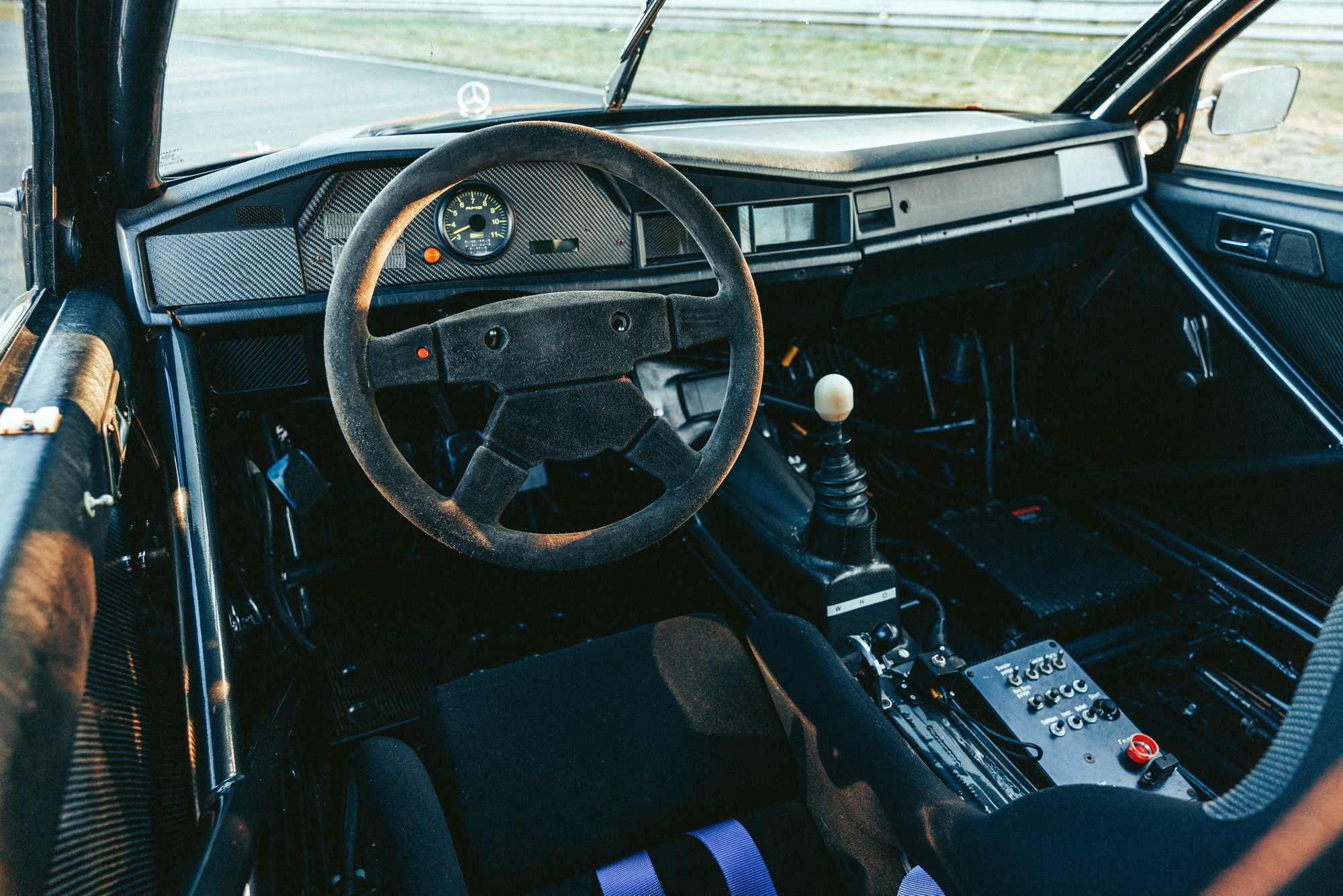 RM Sothebys 1992 Mercedes-AMG 190 E 2..5-16 Evolution II 15