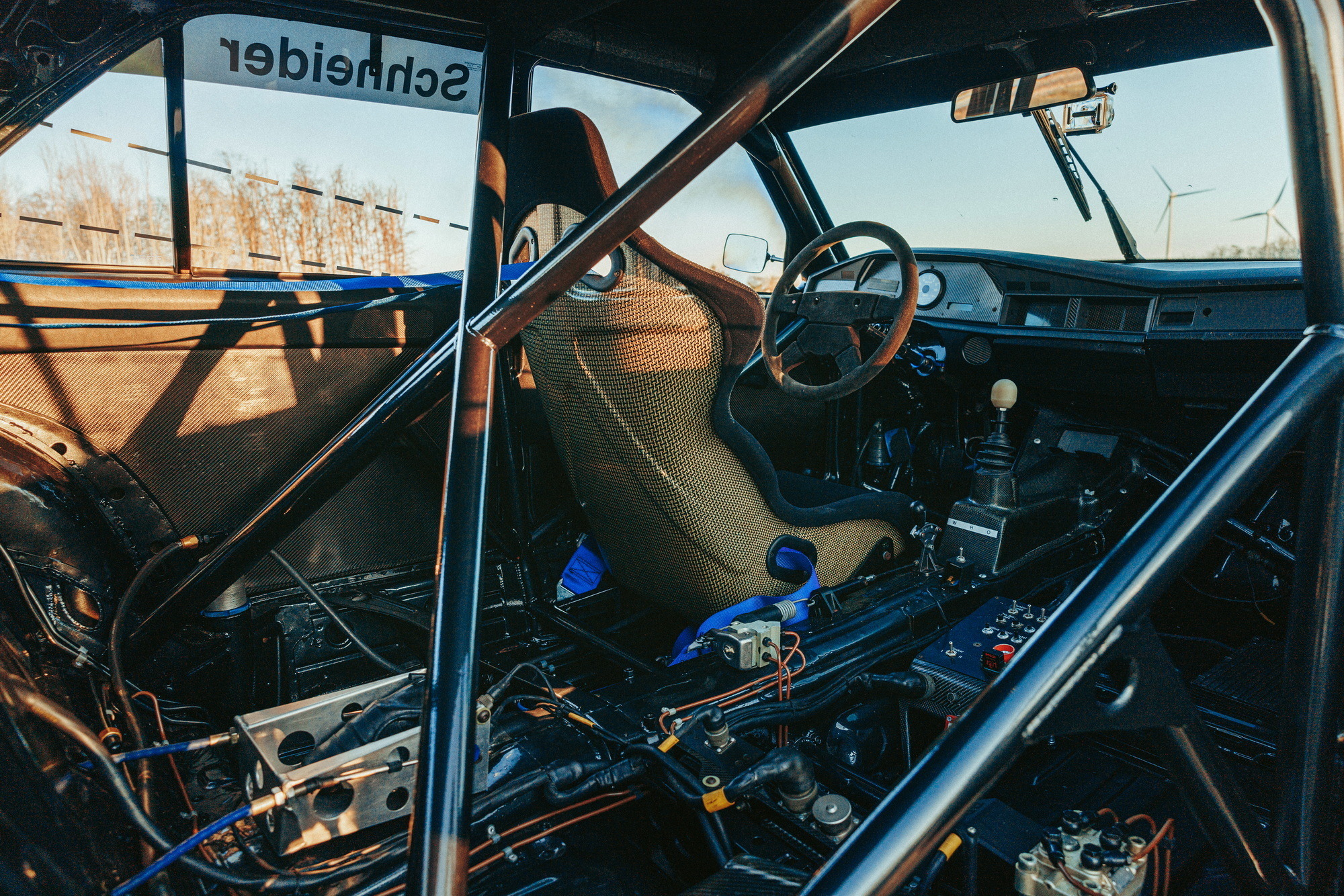 RM Sothebys 1992 Mercedes-AMG 190 E 2..5-16 Evolution II 18