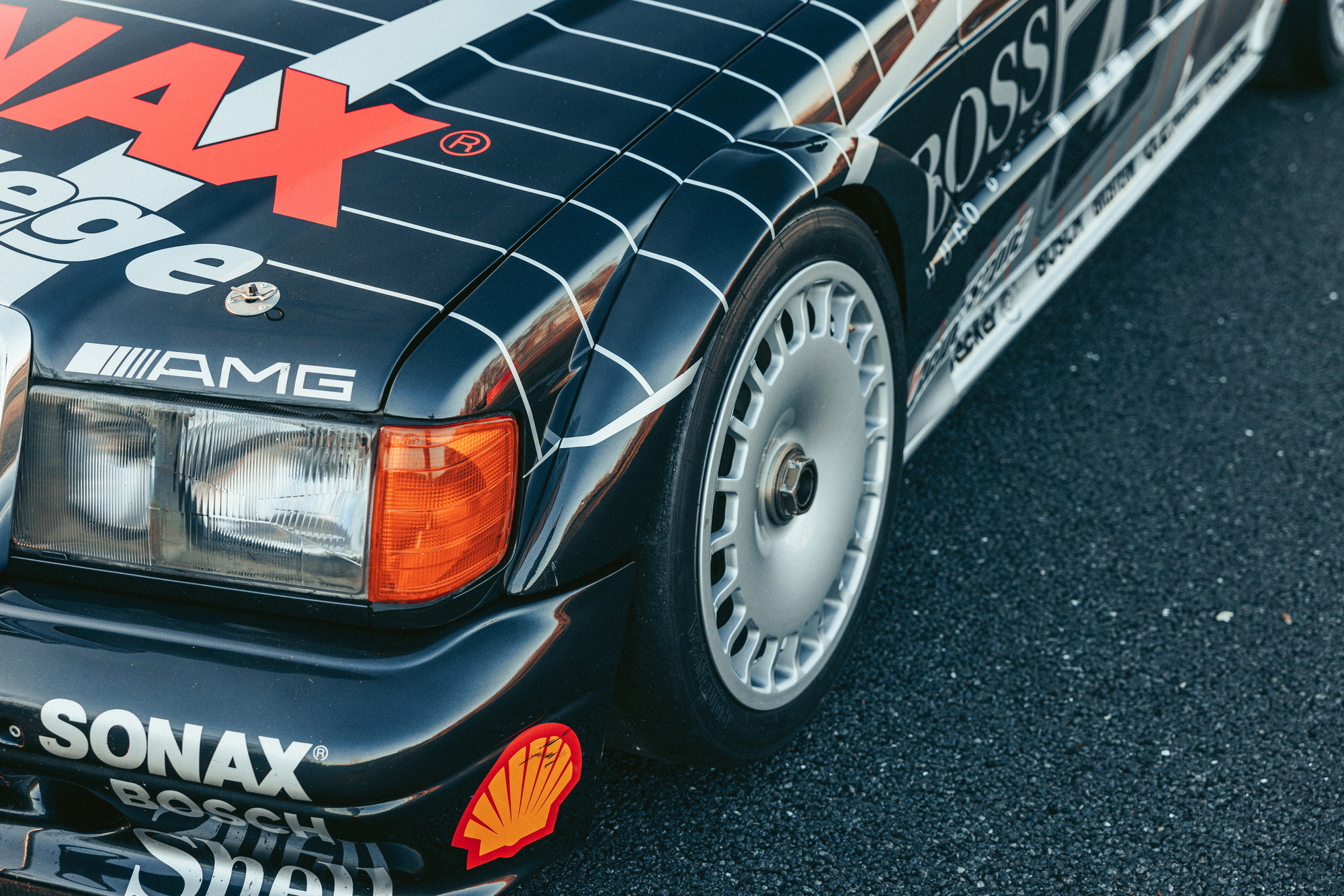 RM Sothebys 1992 Mercedes-AMG 190 E 2..5-16 Evolution II 36