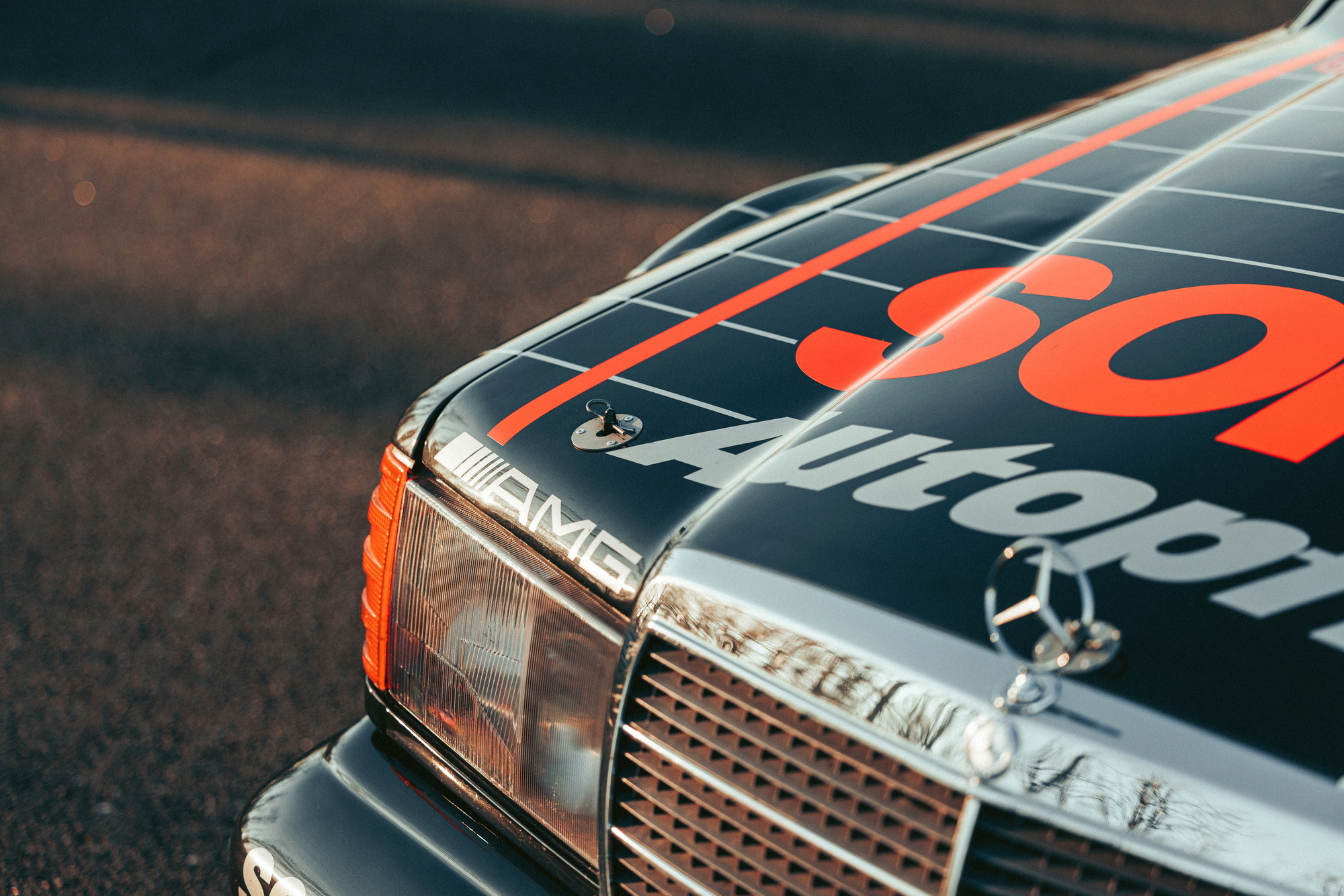 RM Sothebys 1992 Mercedes-AMG 190 E 2..5-16 Evolution II 6