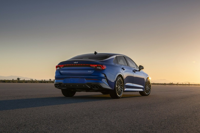 2023 Kia K5 1