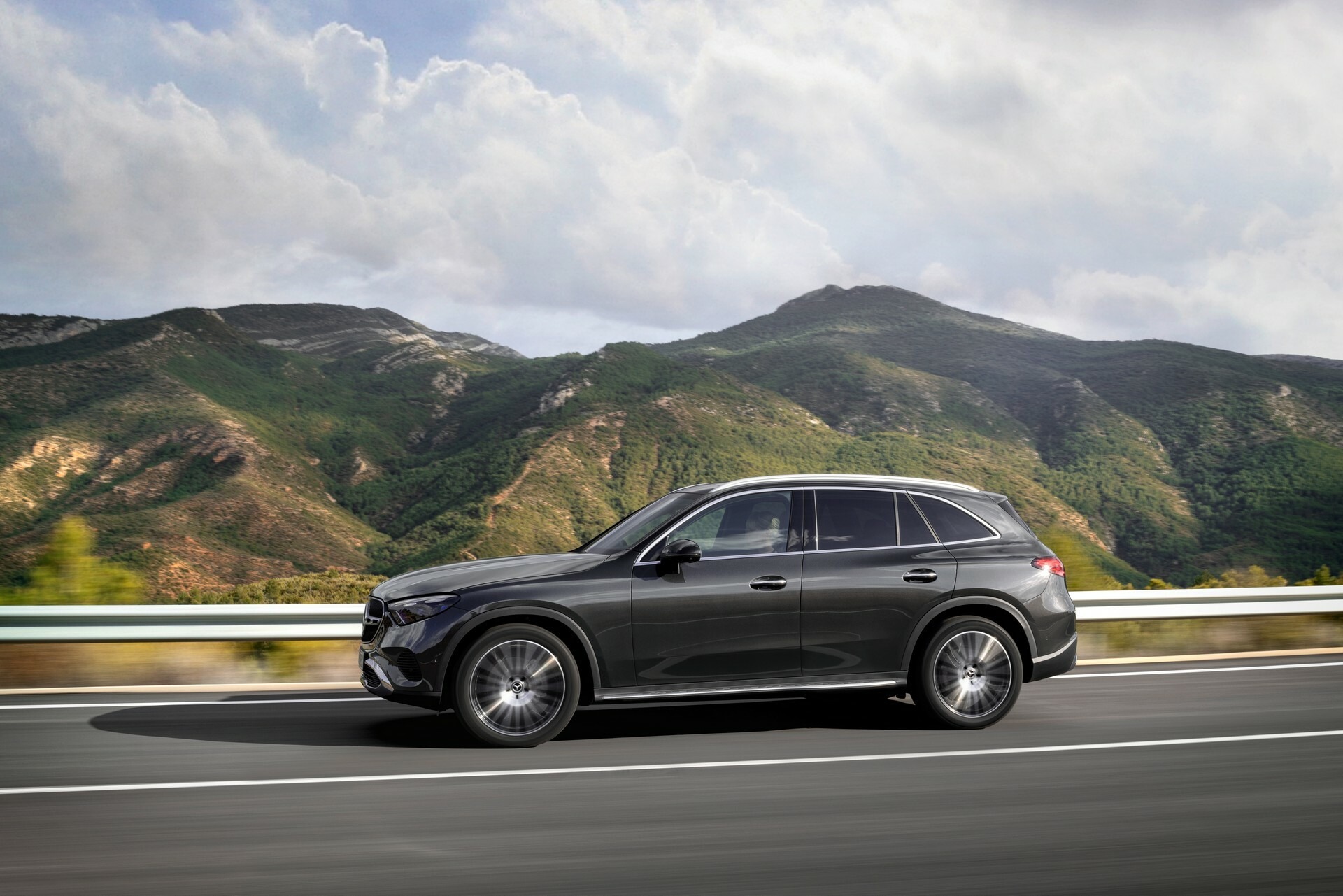 2023 Mercedes GLC 1