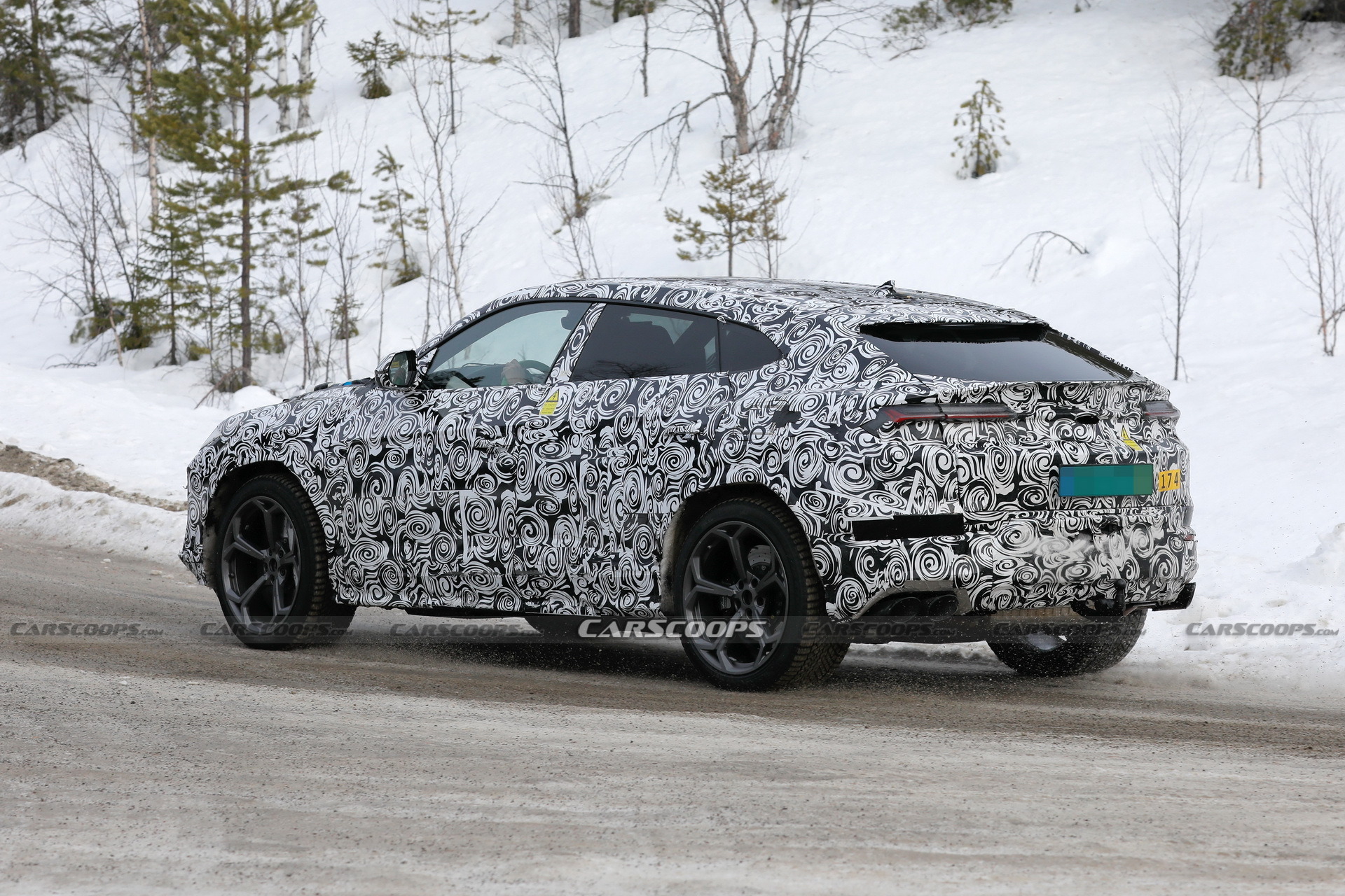 2024 Lamborghini Urus PHEV - 12