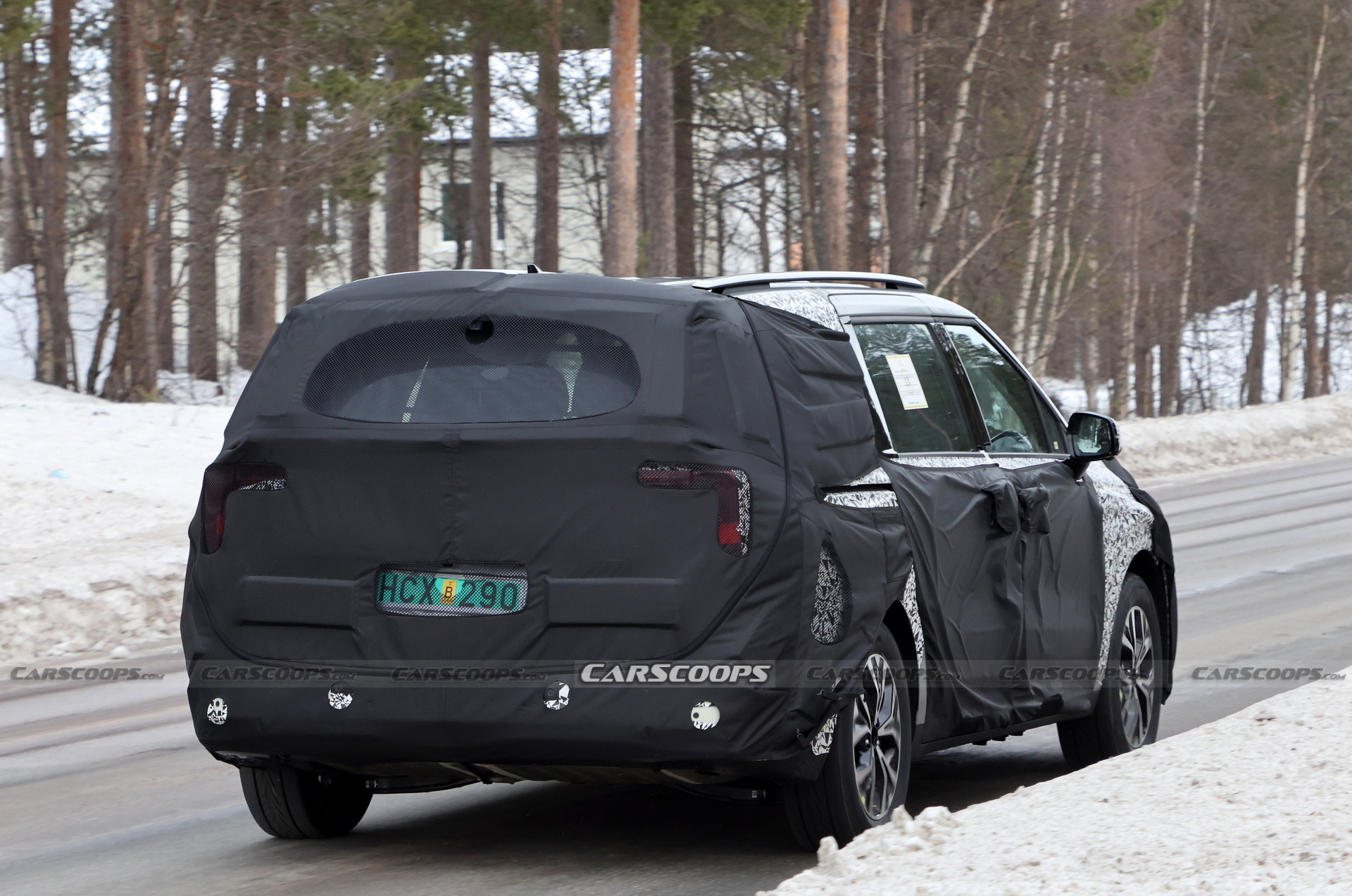 Kia Carnival facelift Scoop (10)