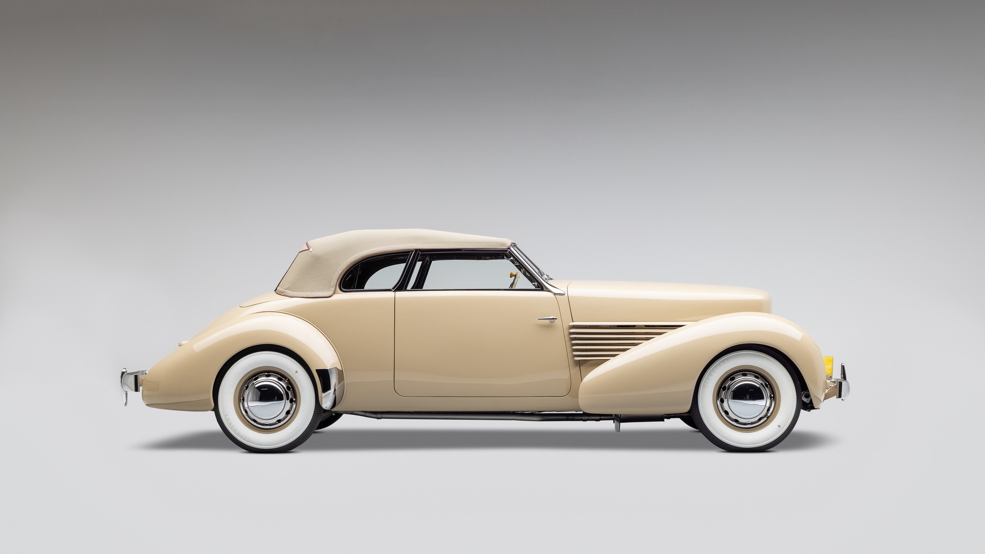 1937 Cord 812 Phaeton 3