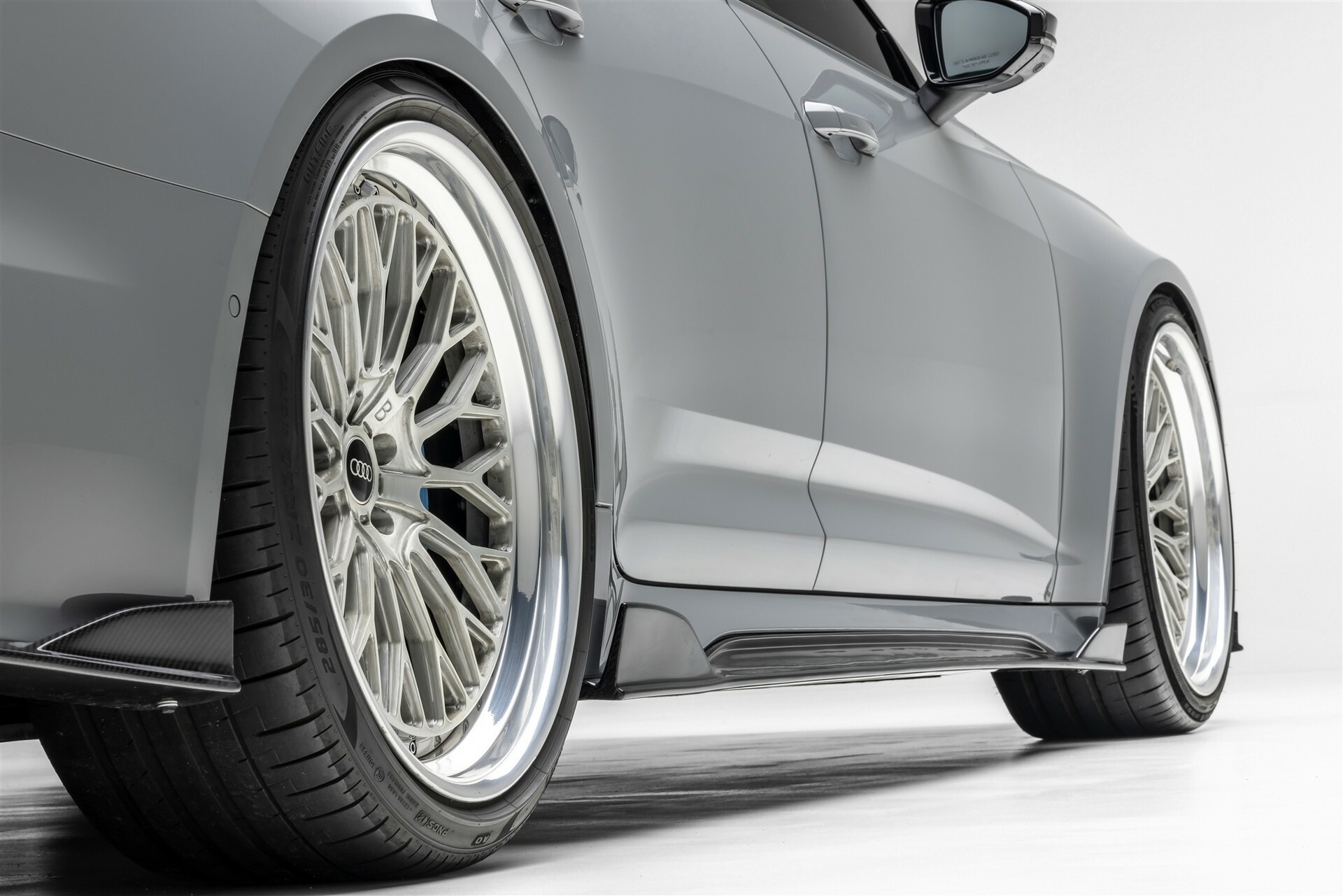 1016 Industries Audi RS6 - 14