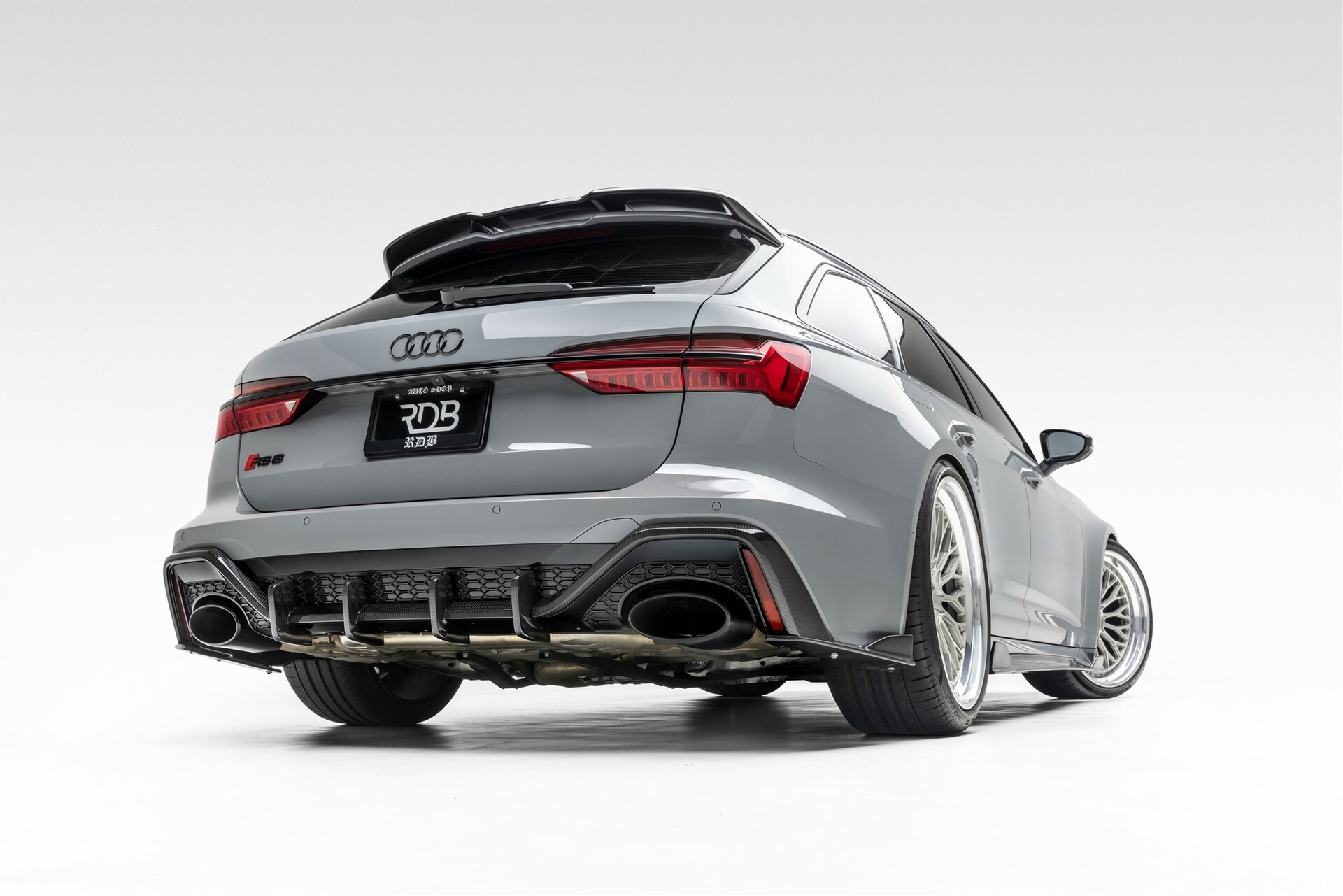 1016 Industries Audi RS6 - 21