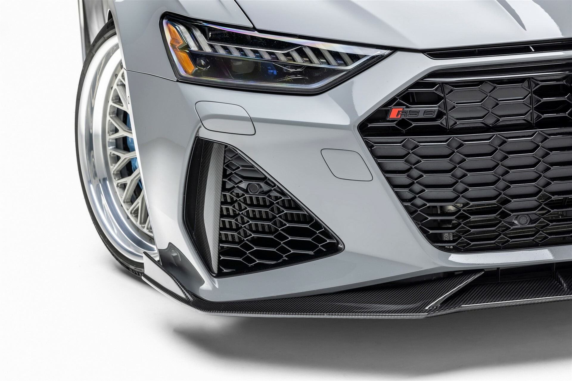 1016 Industries Audi RS6 - 25