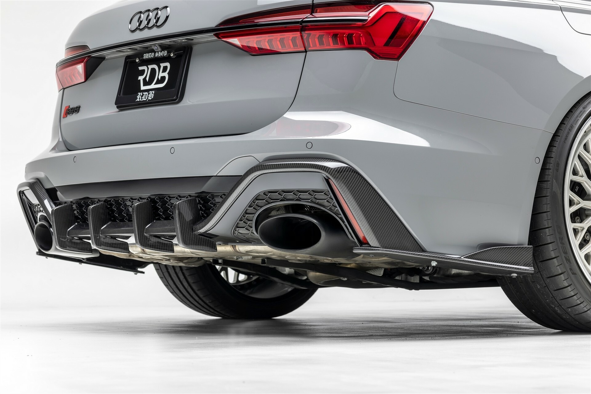 1016 Industries Audi RS6 - 6