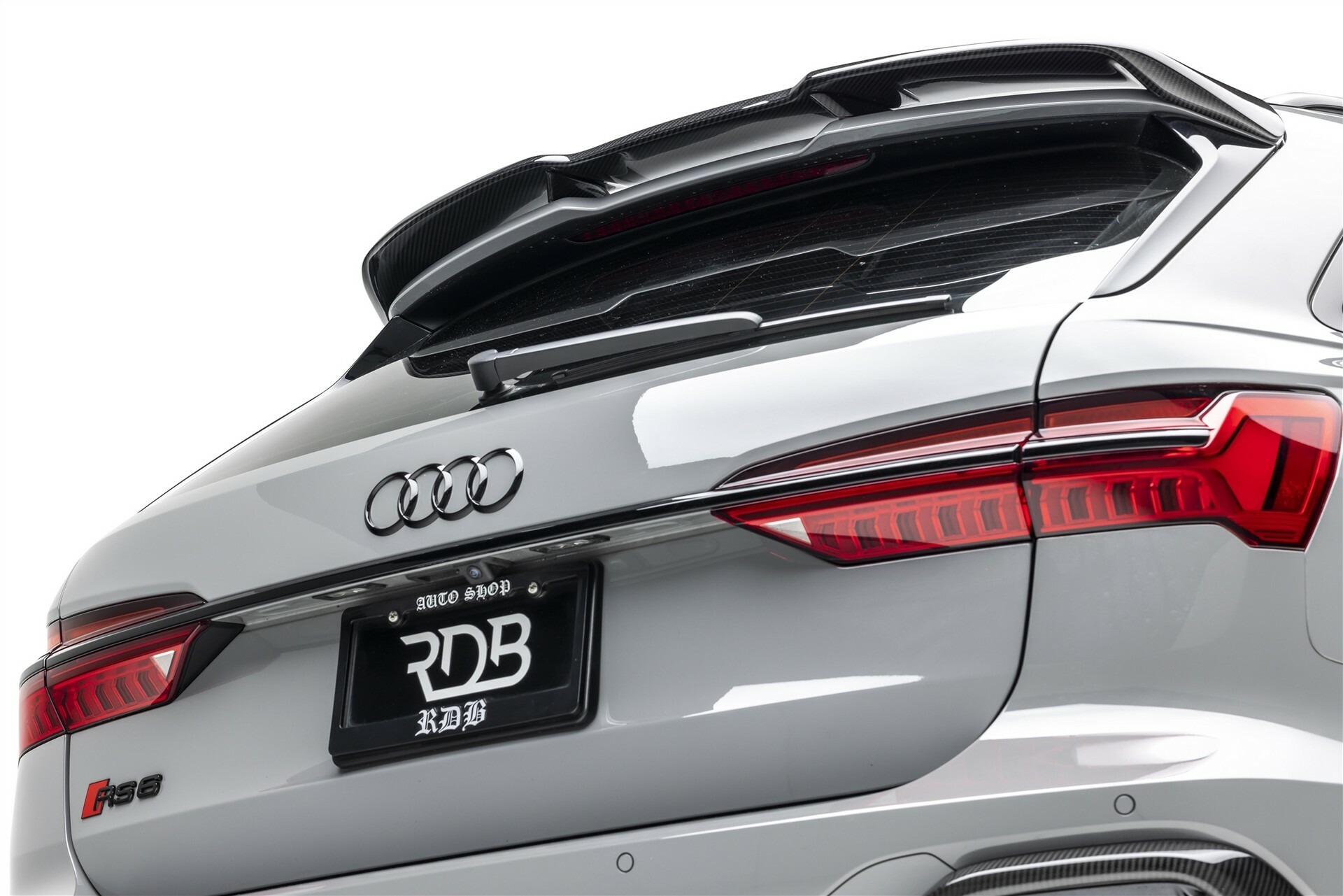 1016 Industries Audi RS6 - 8