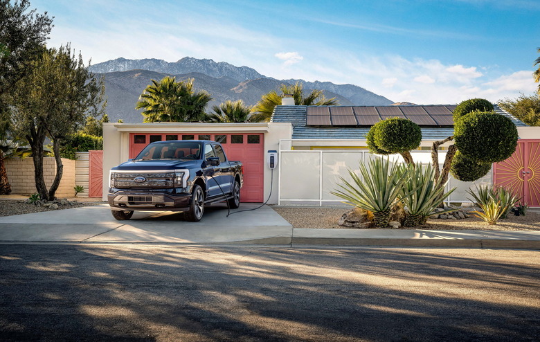2022 Ford F-150 Lightning 1
