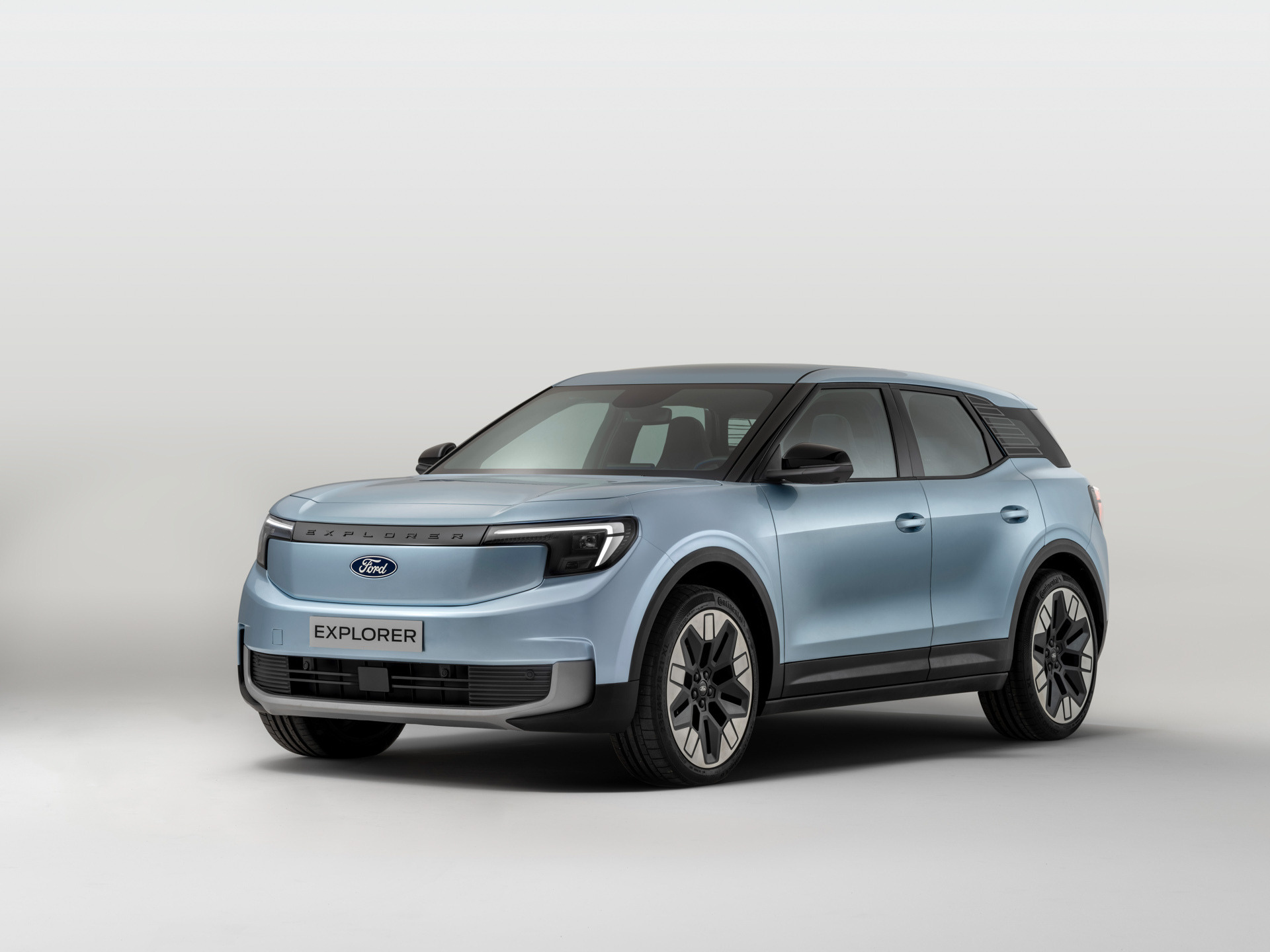 Ford Explorer EV 00024