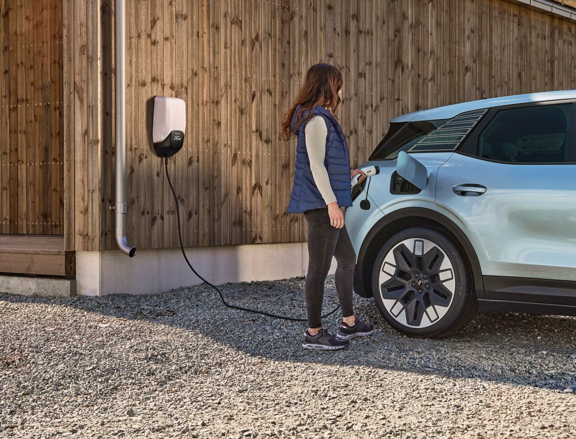 Ford Explorer EV 00047