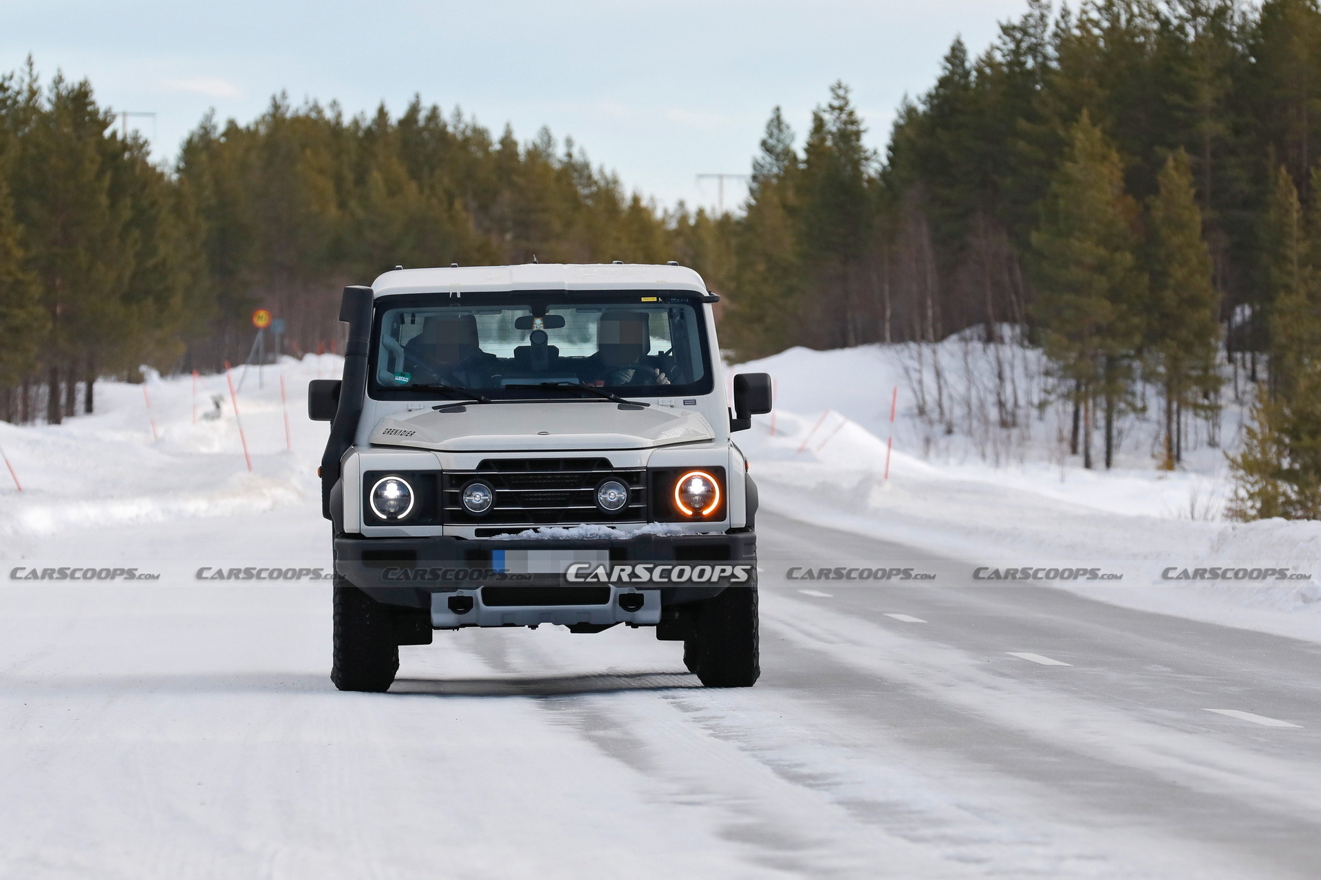 Ineos Grenadier Pickup Scoop (1)