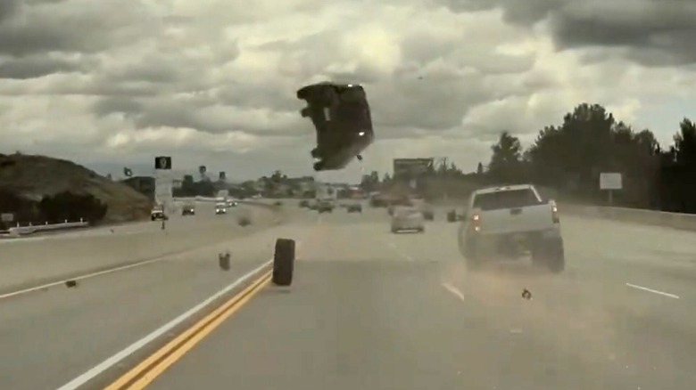 Kia Soul Airbone Crash (1)