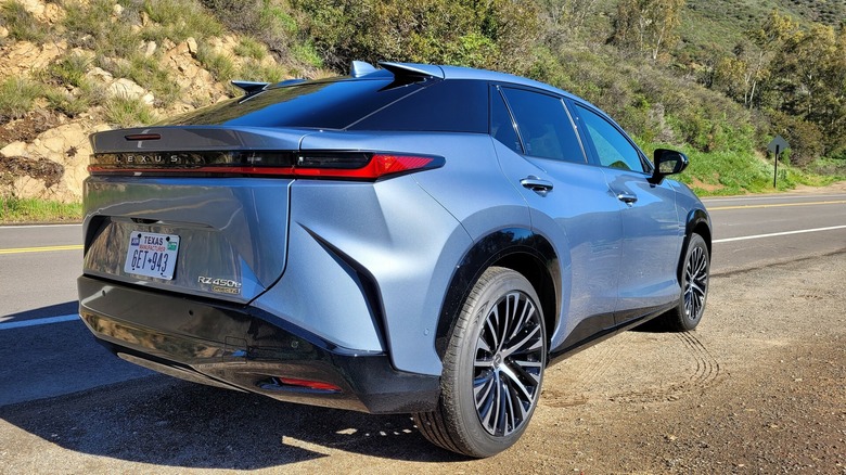 2023 Lexus RZ 1