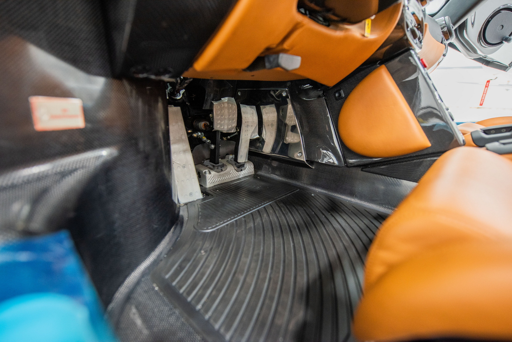 RM Sotheby's 2003 Ferrari Enzo 17