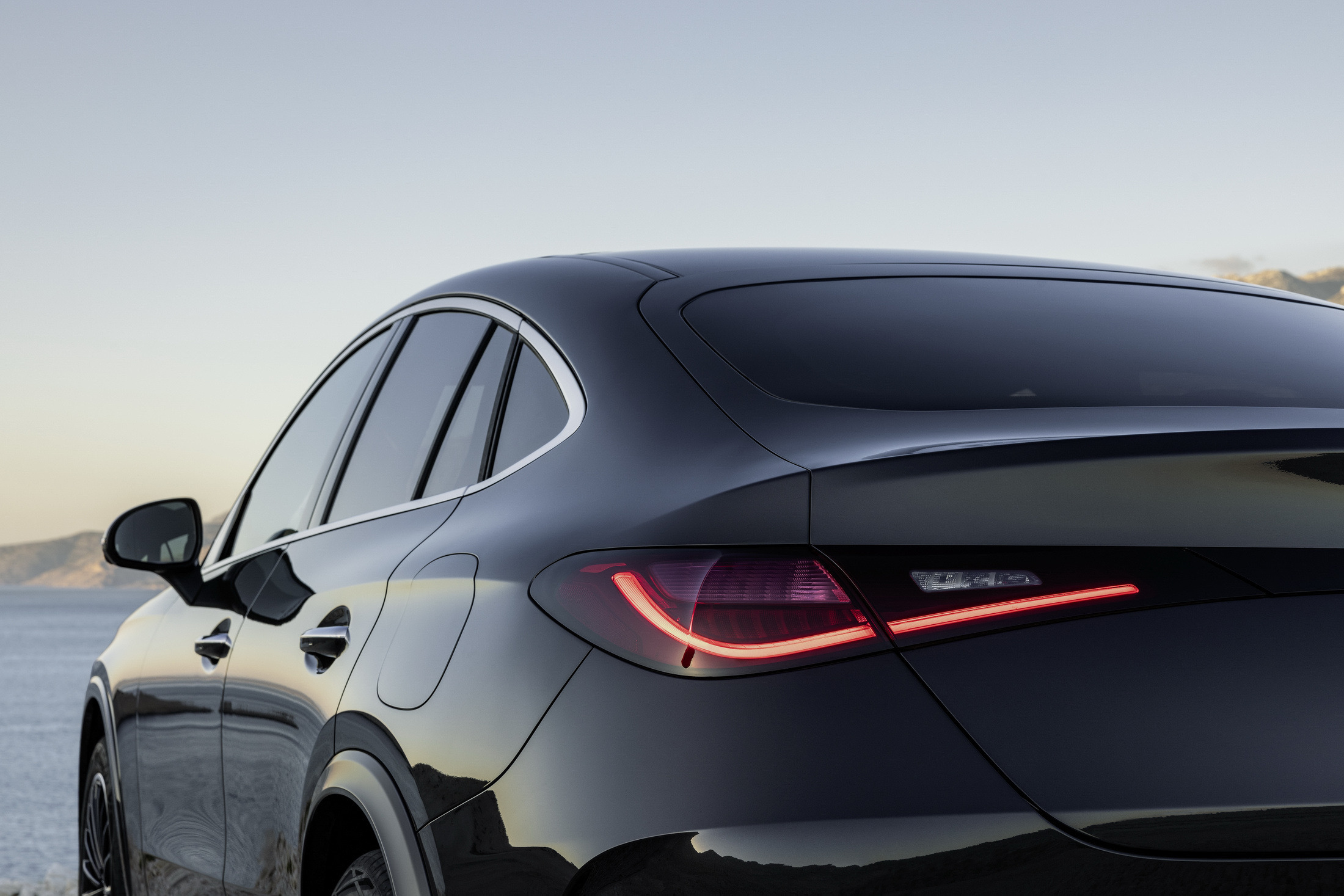 2024-Mercedes-Benz-GLC-Coupe-28