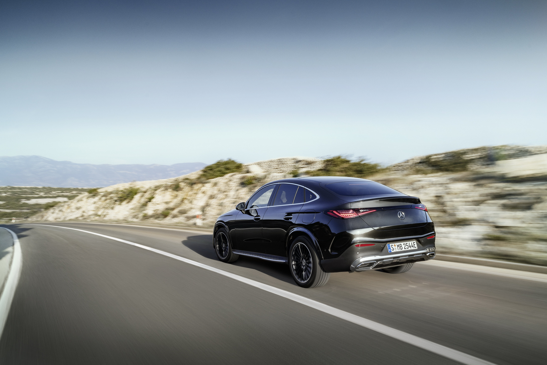 2024-Mercedes-Benz-GLC-Coupe-6