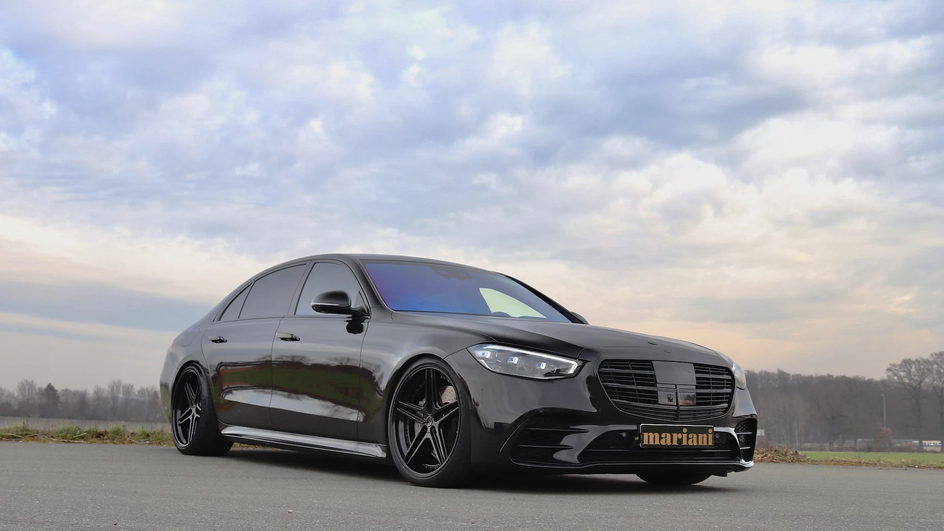 Mercedes-Benz S-Class 1