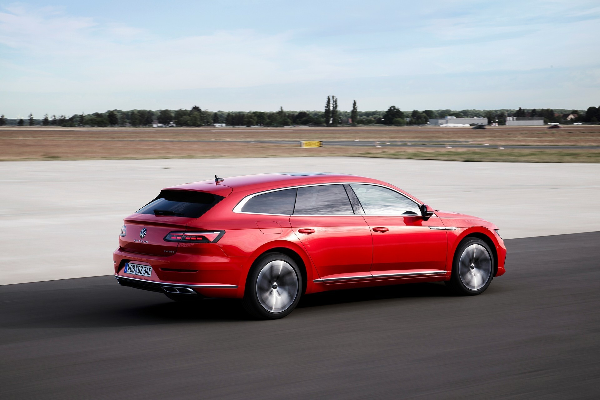 2021 VW Arteon Shooting Brake 1